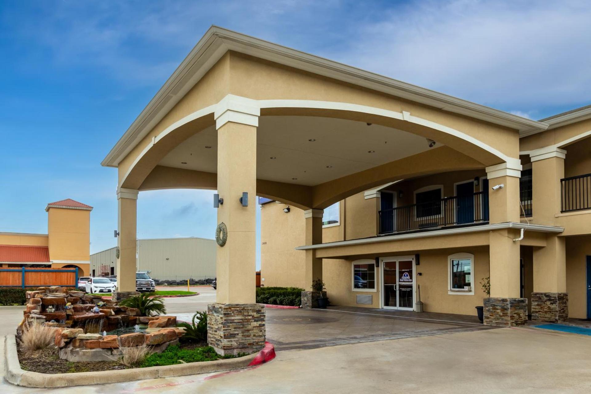 Americas Best Value Inn - FM 529 photo 5