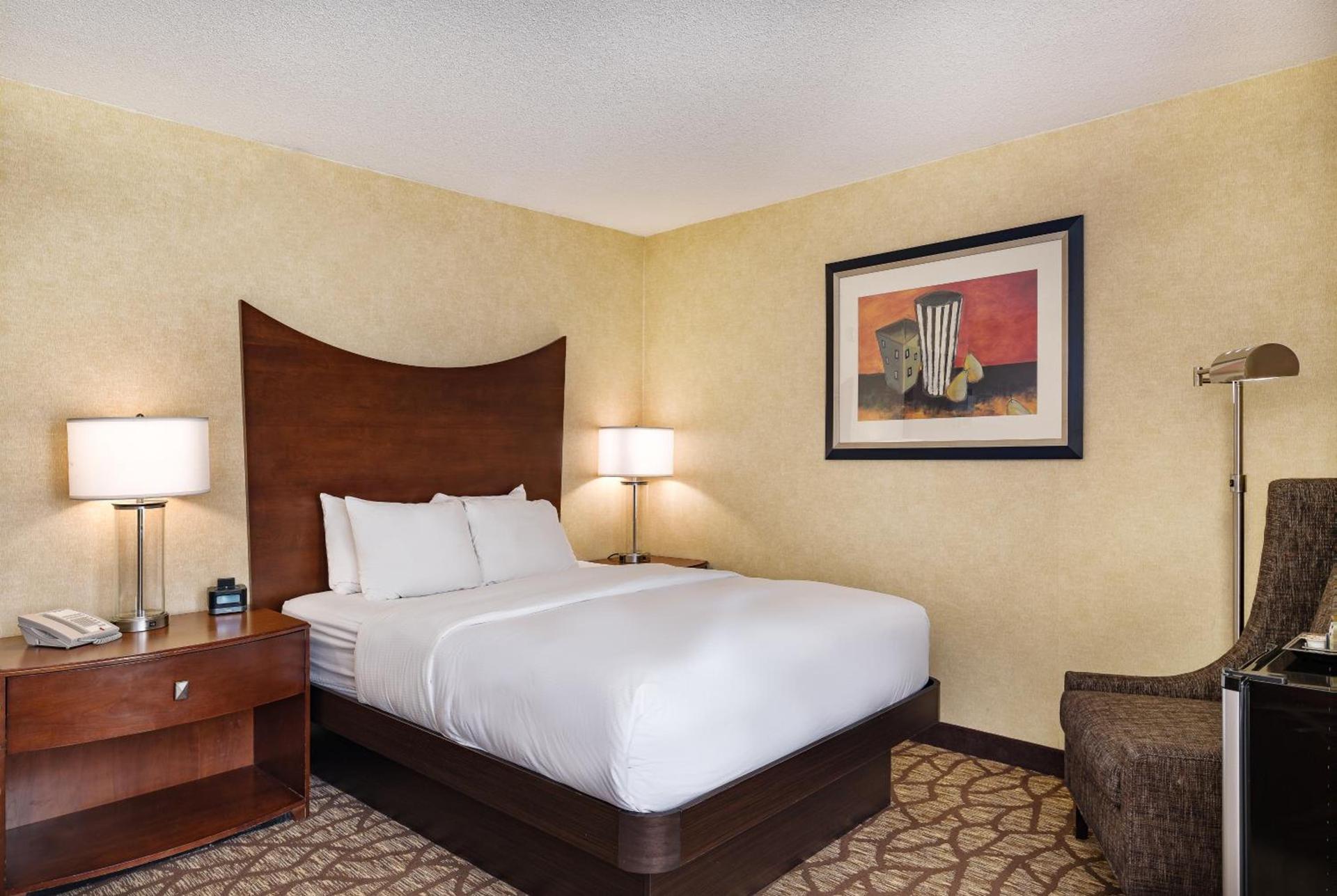 DoubleTree by Hilton Johnson City photo 44