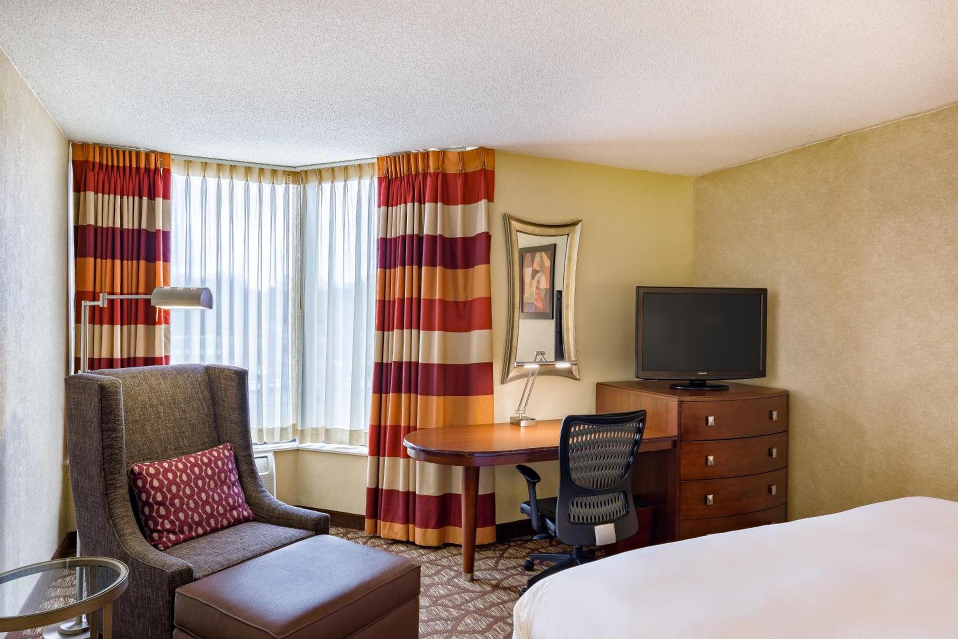 DoubleTree by Hilton Johnson City photo 45