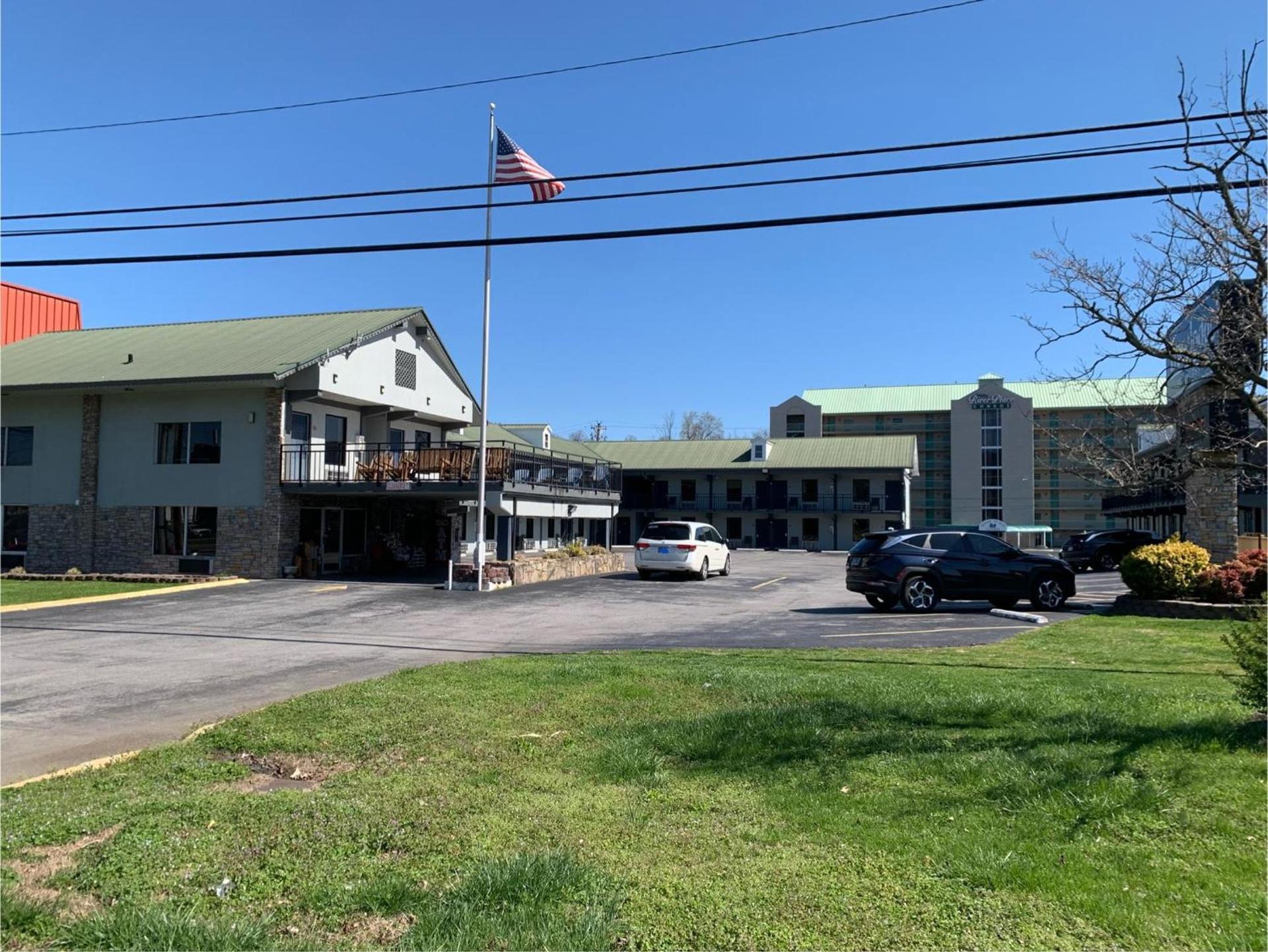 Pigeon Forge Parkway Inn photo 58