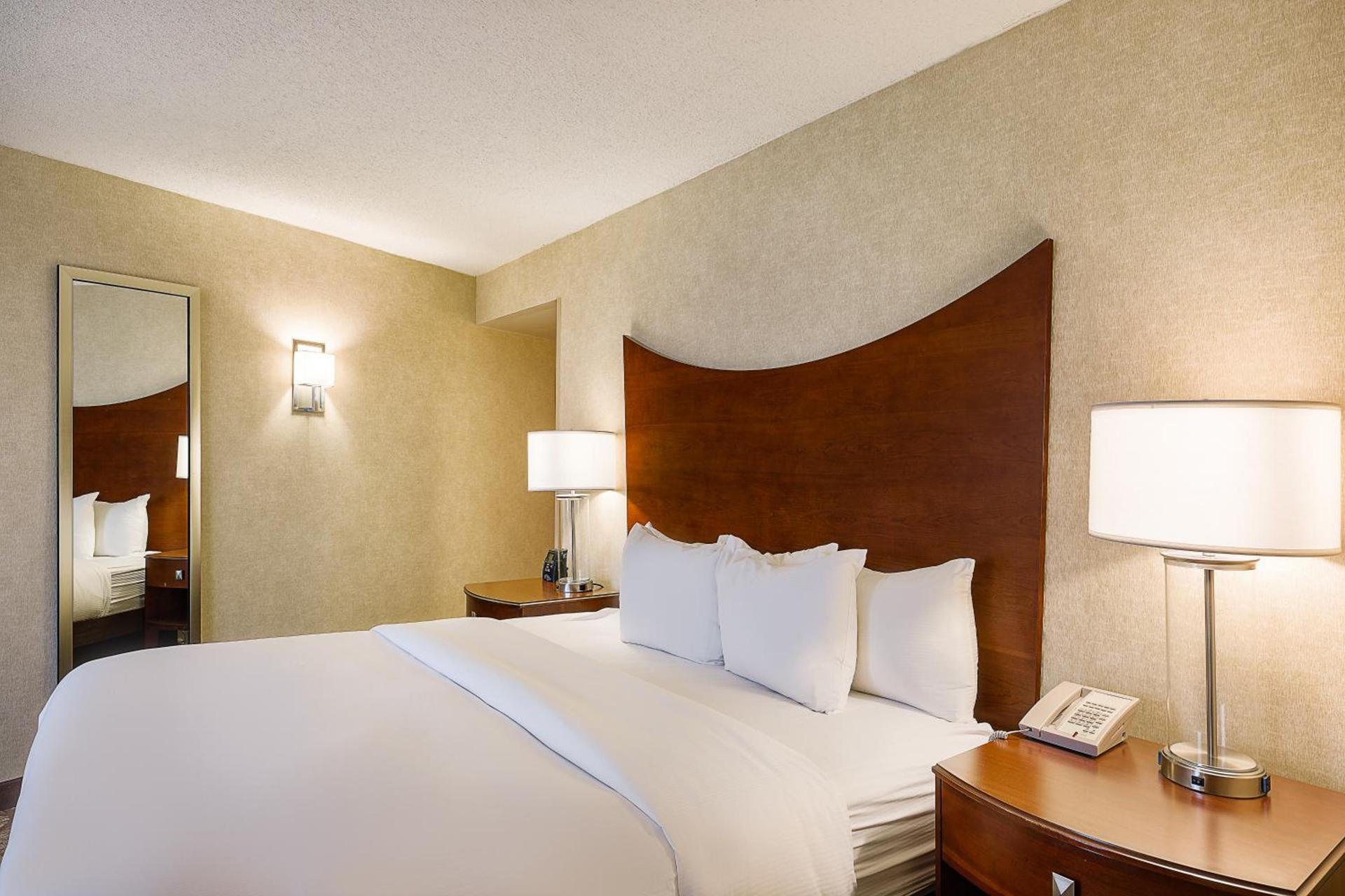 DoubleTree by Hilton Johnson City photo 47