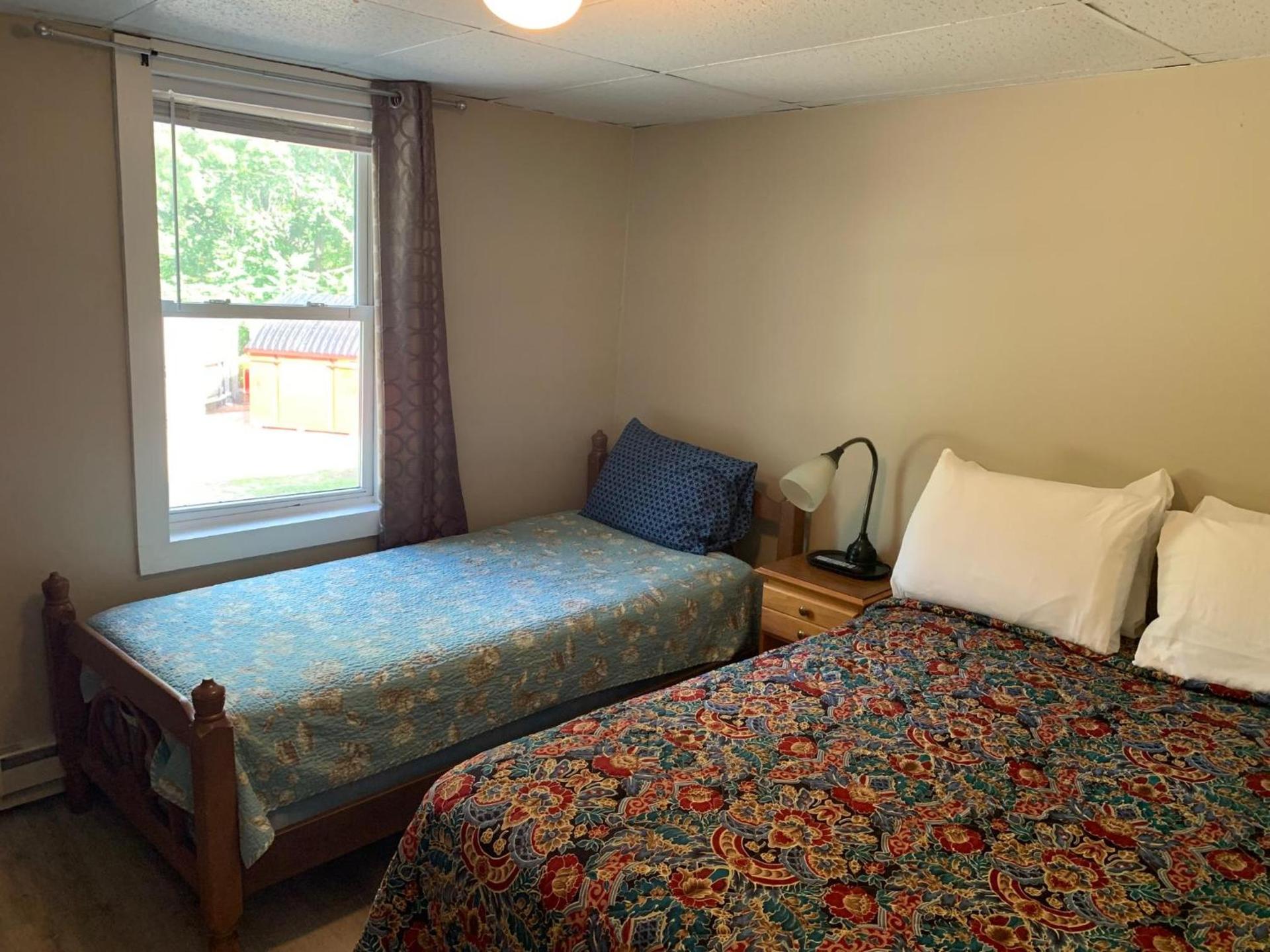 Island View Motel photo 11