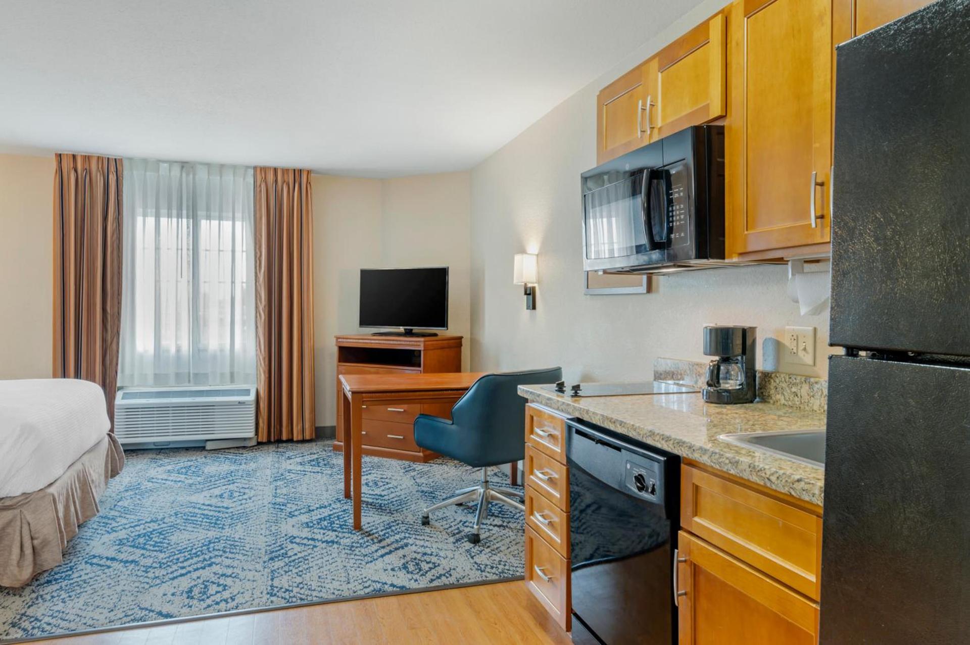 Candlewood Suites Indianapolis East by IHG photo 21