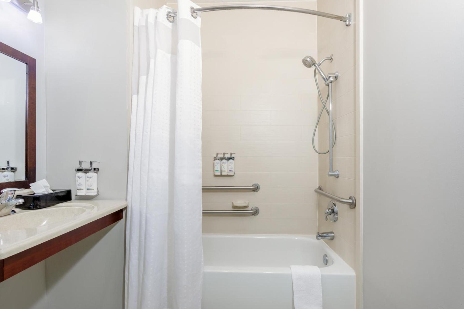 Holiday Inn Express & Suites Jacksonville - Atlantic Beach by IHG photo 29