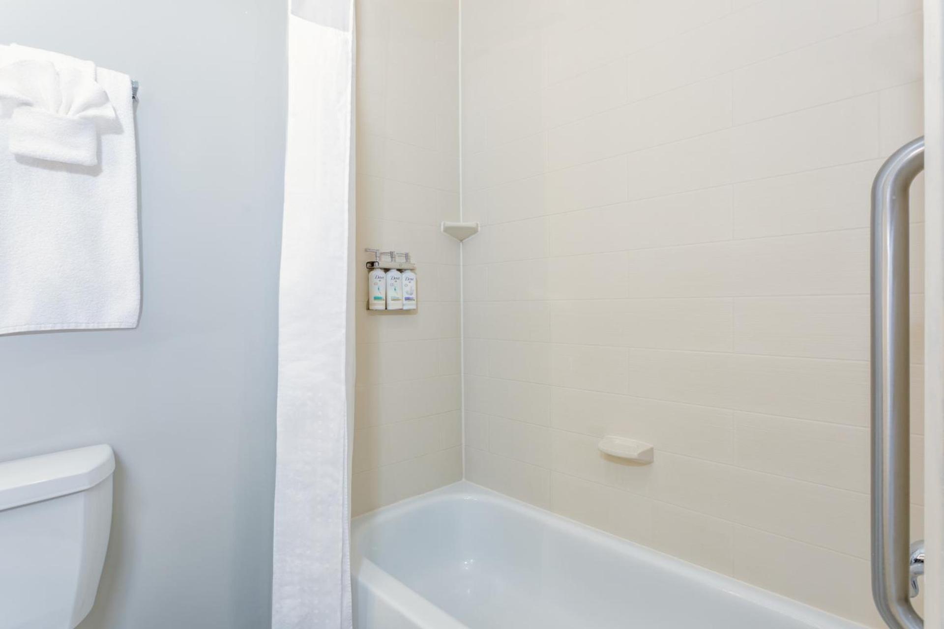 Holiday Inn Express & Suites Jacksonville - Atlantic Beach by IHG photo 23