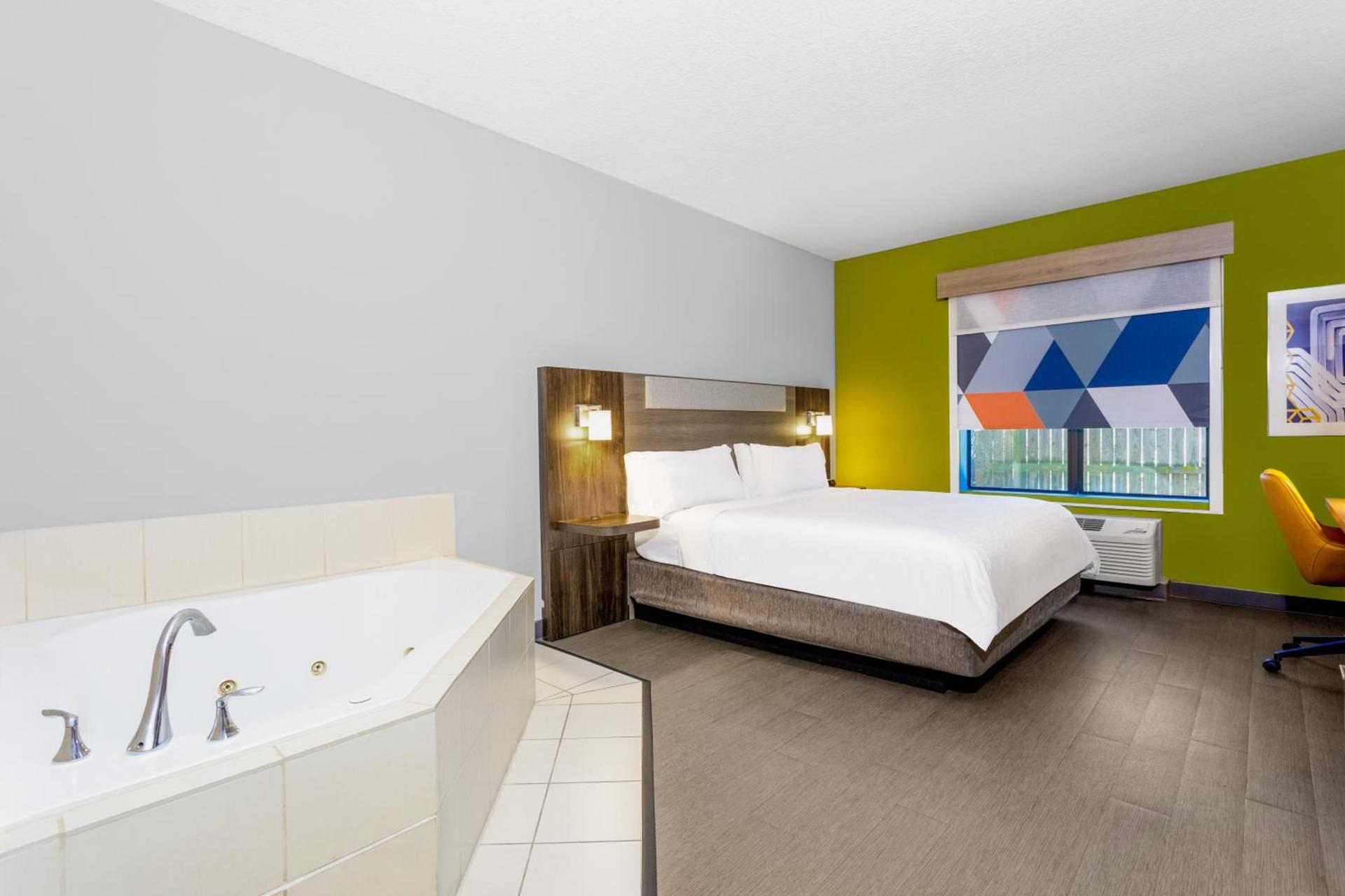 Holiday Inn Express & Suites Jacksonville - Atlantic Beach by IHG photo 9