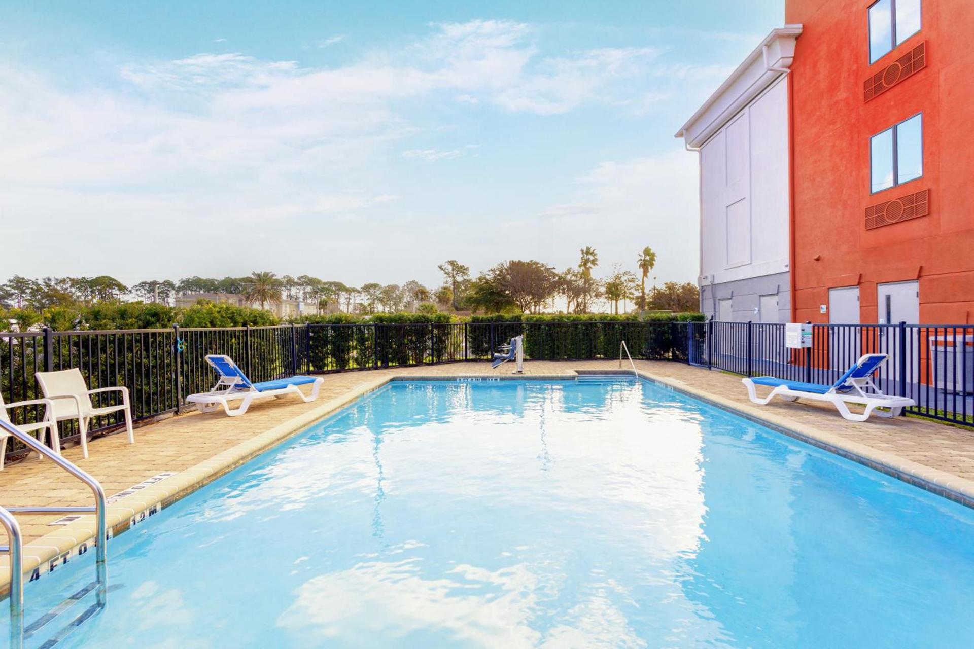 Holiday Inn Express & Suites Jacksonville - Atlantic Beach by IHG photo 20
