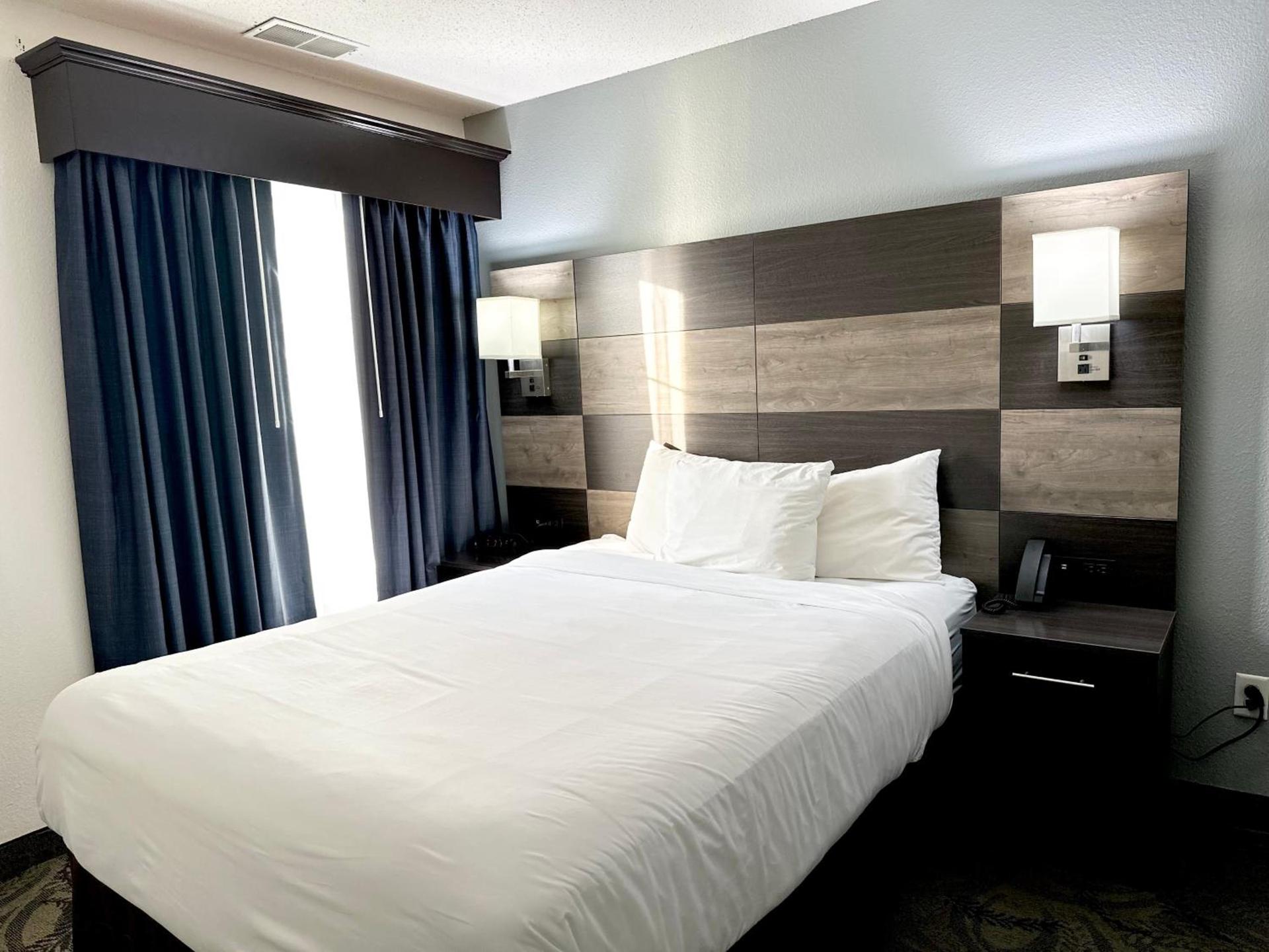 MainStay Suites Madison Airport photo 95