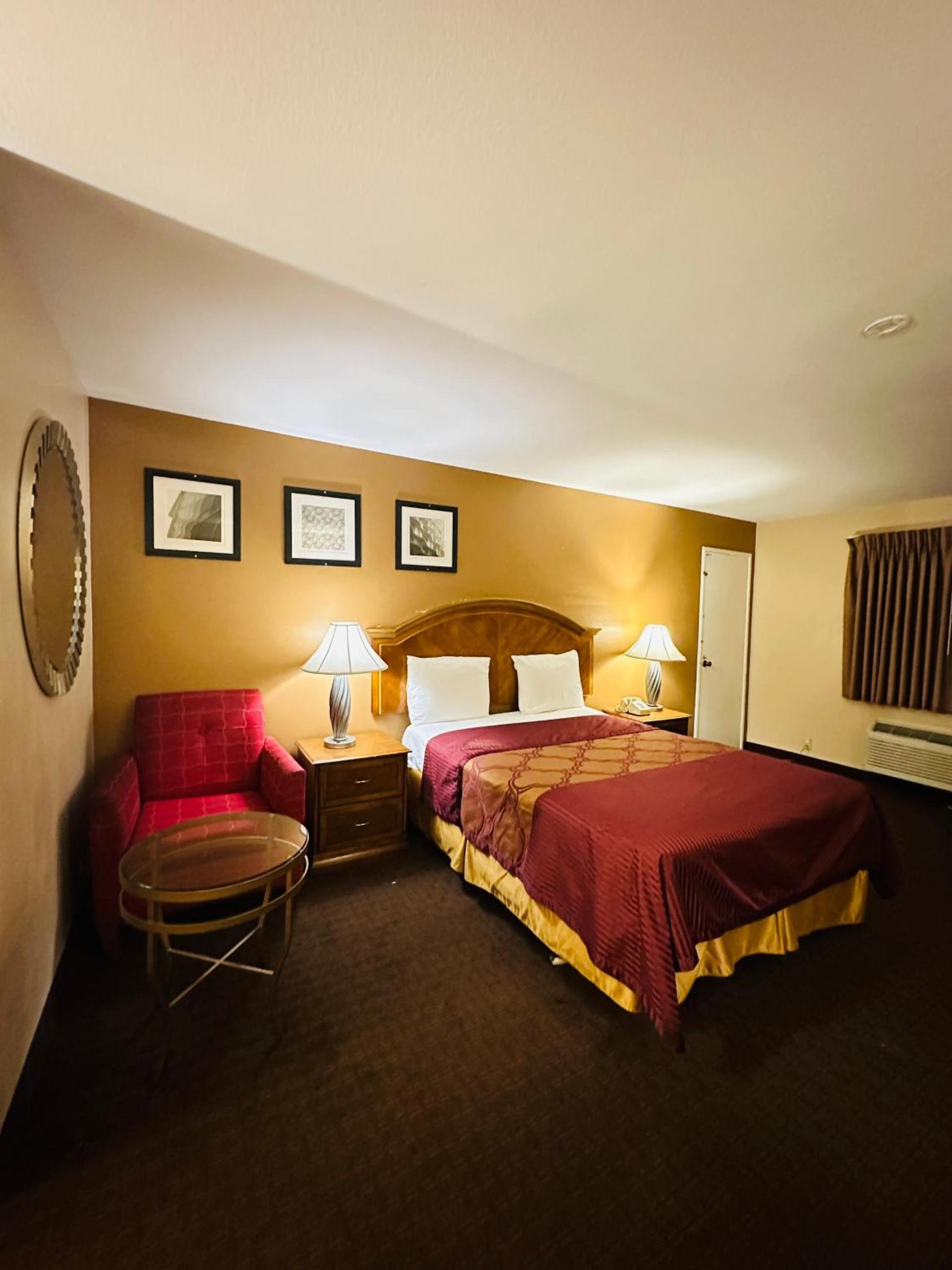 Franciscan Inn Motel photo 18