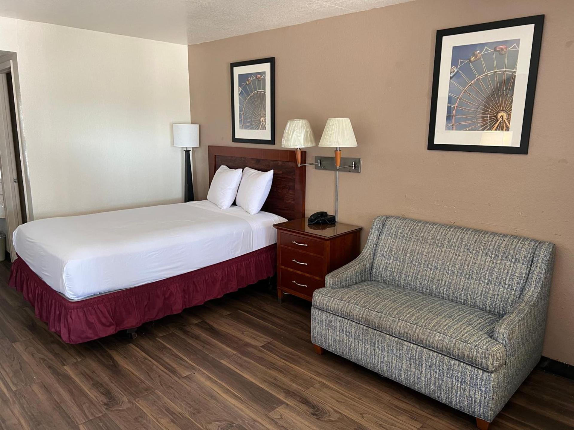 Fresno Inn photo 7