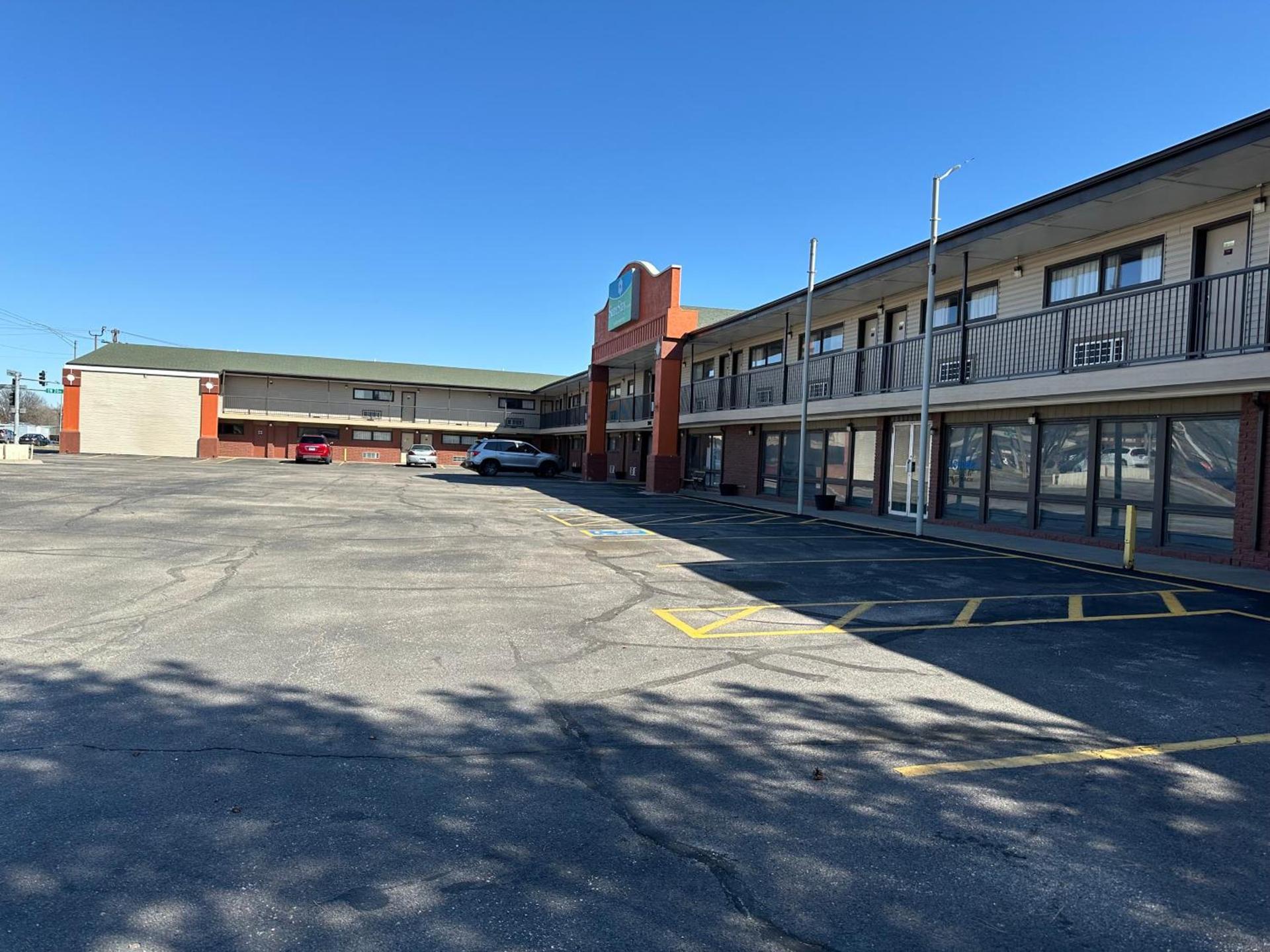 Stay Inn by OYO Near I 80 Lincoln West photo 1