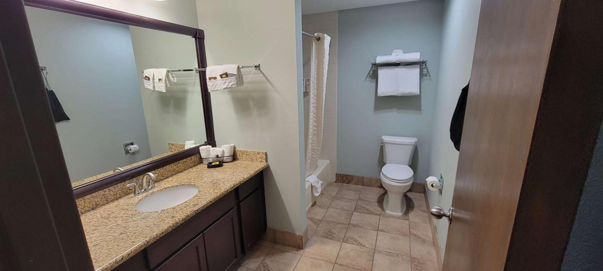 Best Western Plus Ahtanum Inn photo 48
