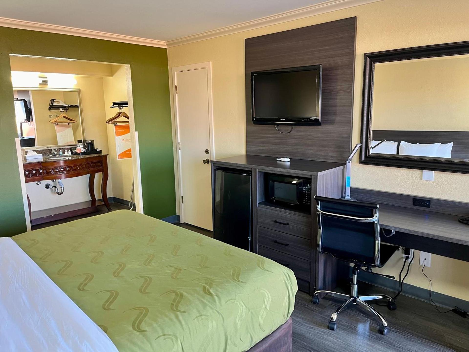 Quality Inn Klamath Falls - Crater Lake Gateway photo 9
