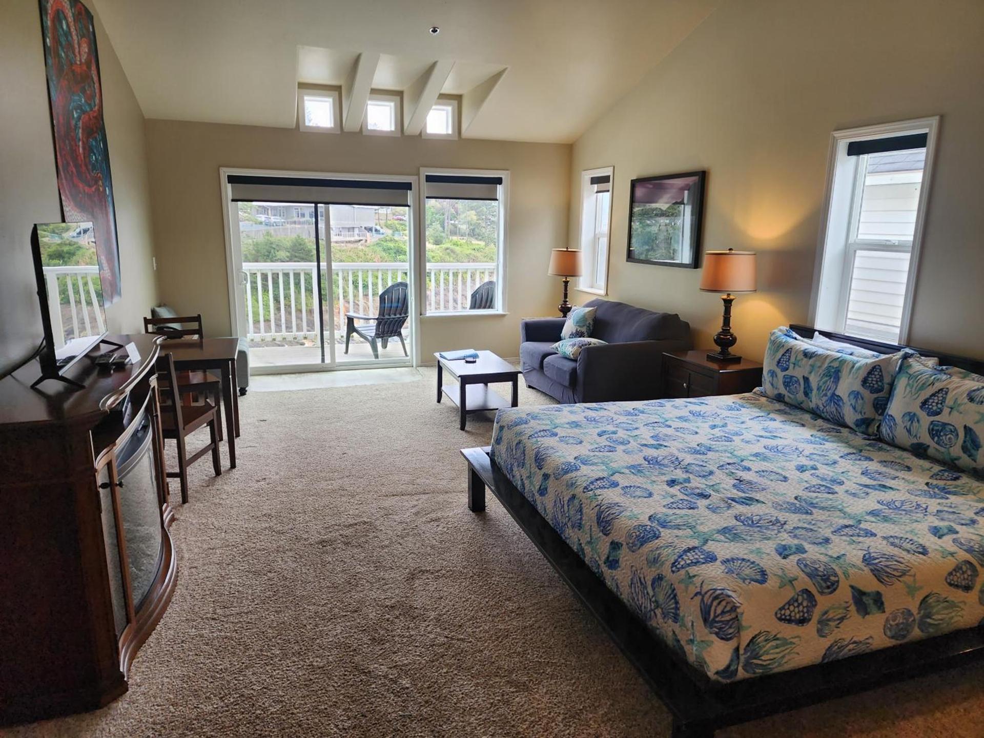Inn at Arch Rock photo 39