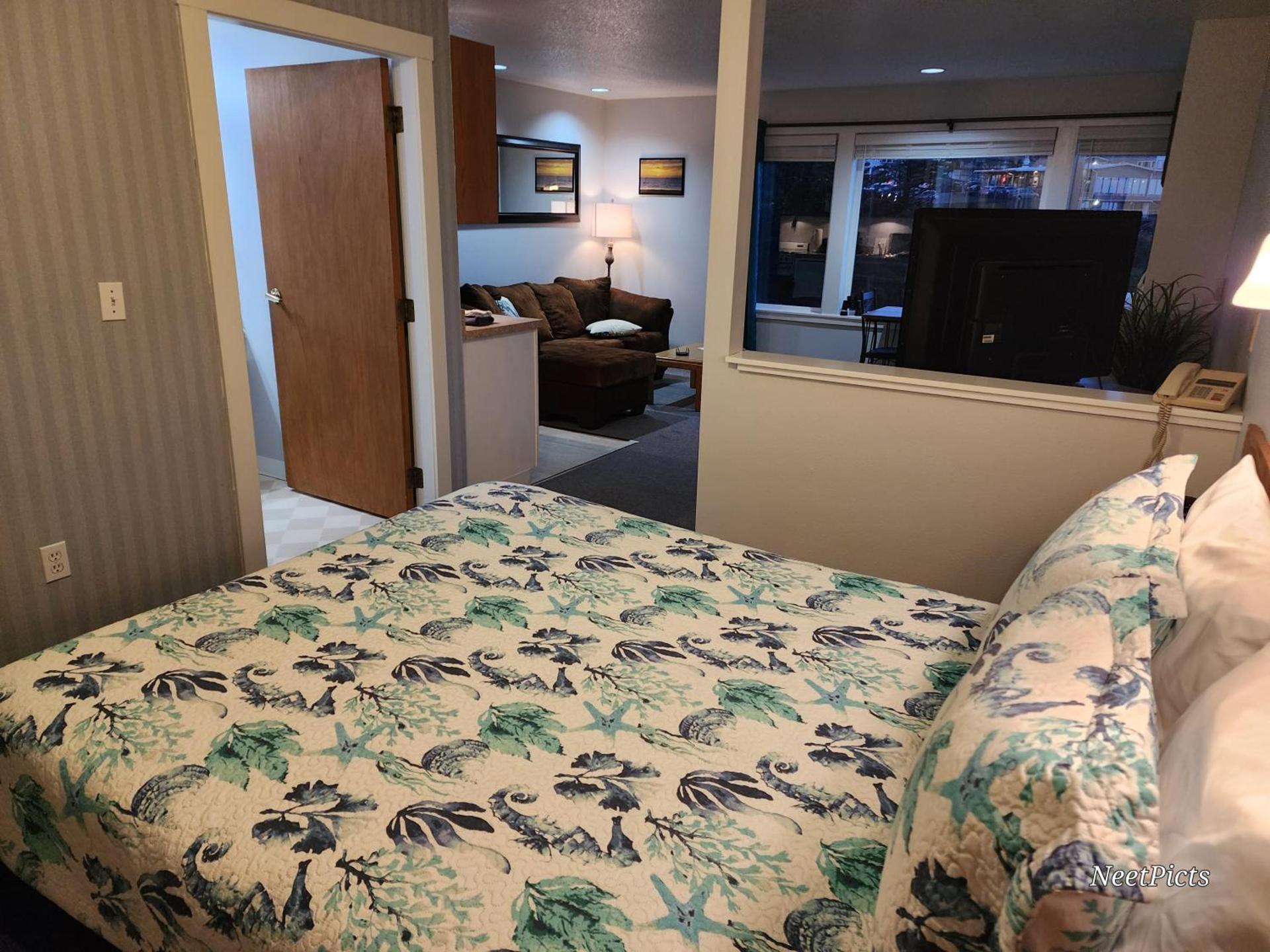 Inn at Arch Rock photo 62