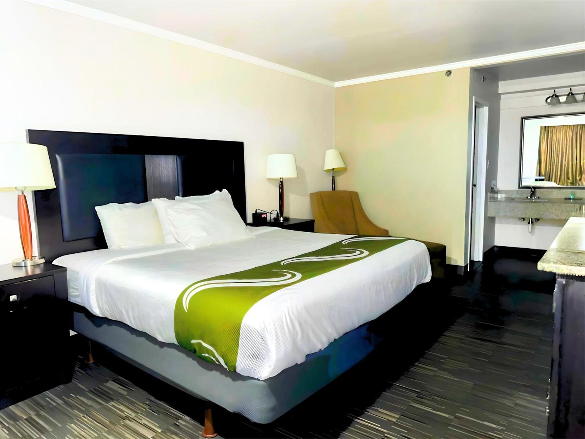 Quality Inn Fort Worth - Downtown East photo 14