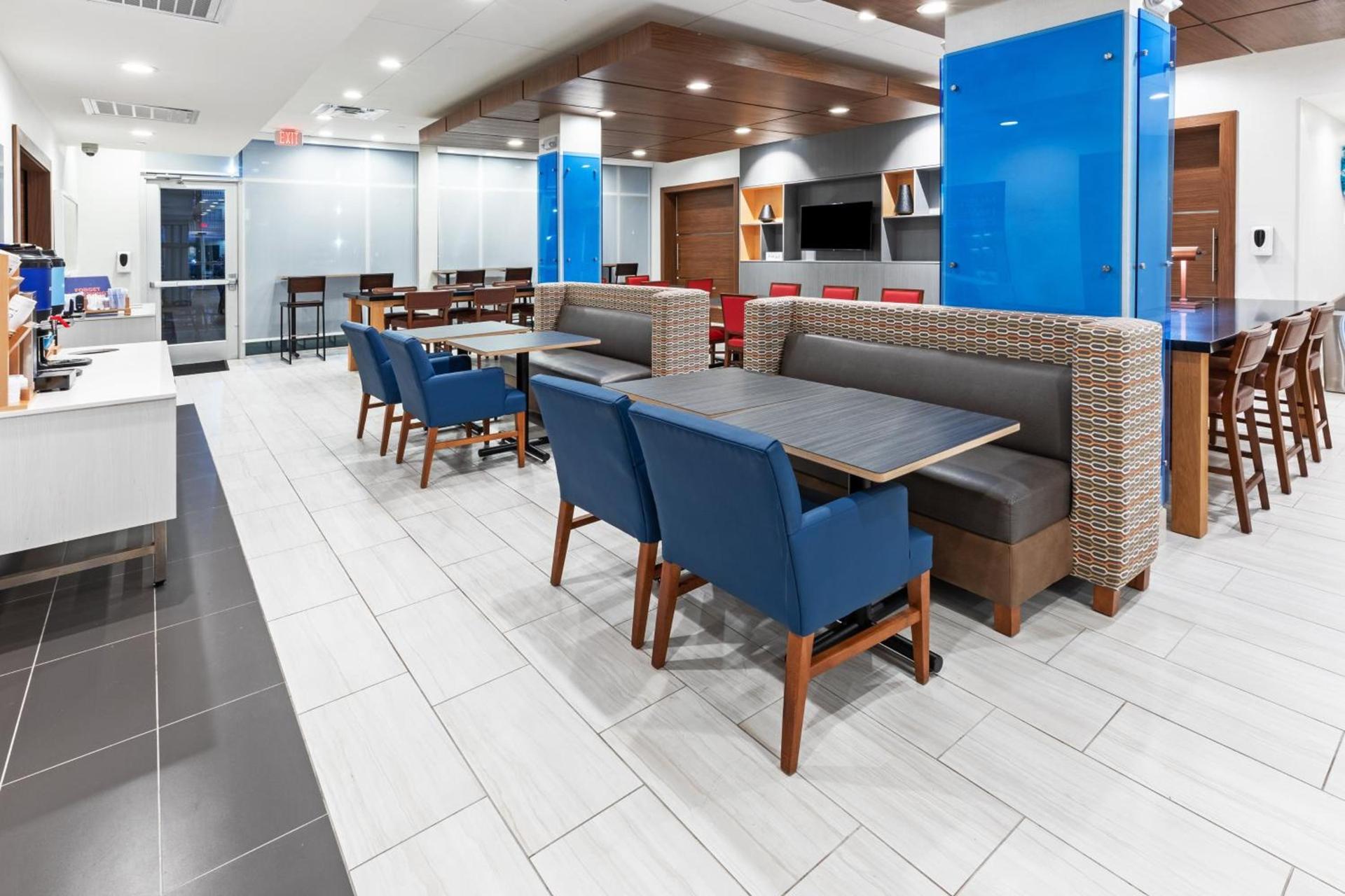 Holiday Inn Express & Suites - Stafford NW - Sugar Land by IHG photo 55