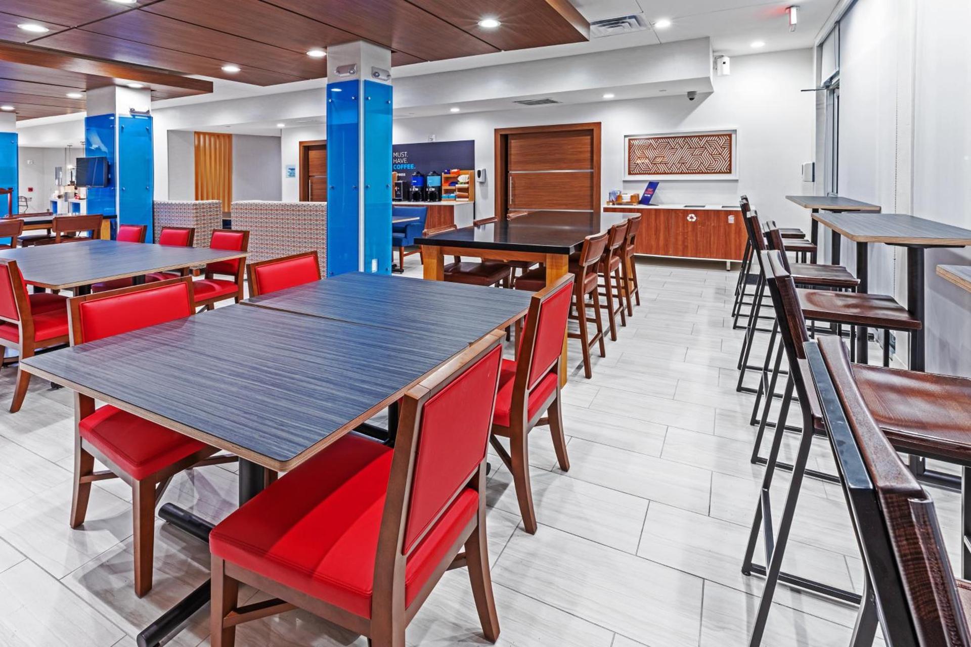 Holiday Inn Express & Suites - Stafford NW - Sugar Land by IHG photo 45