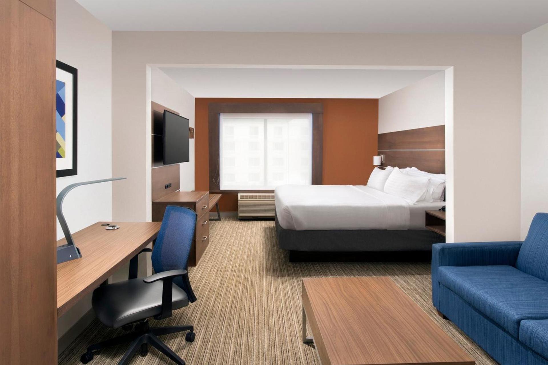 Holiday Inn Express & Suites Baltimore - BWI Airport North by IHG photo 31