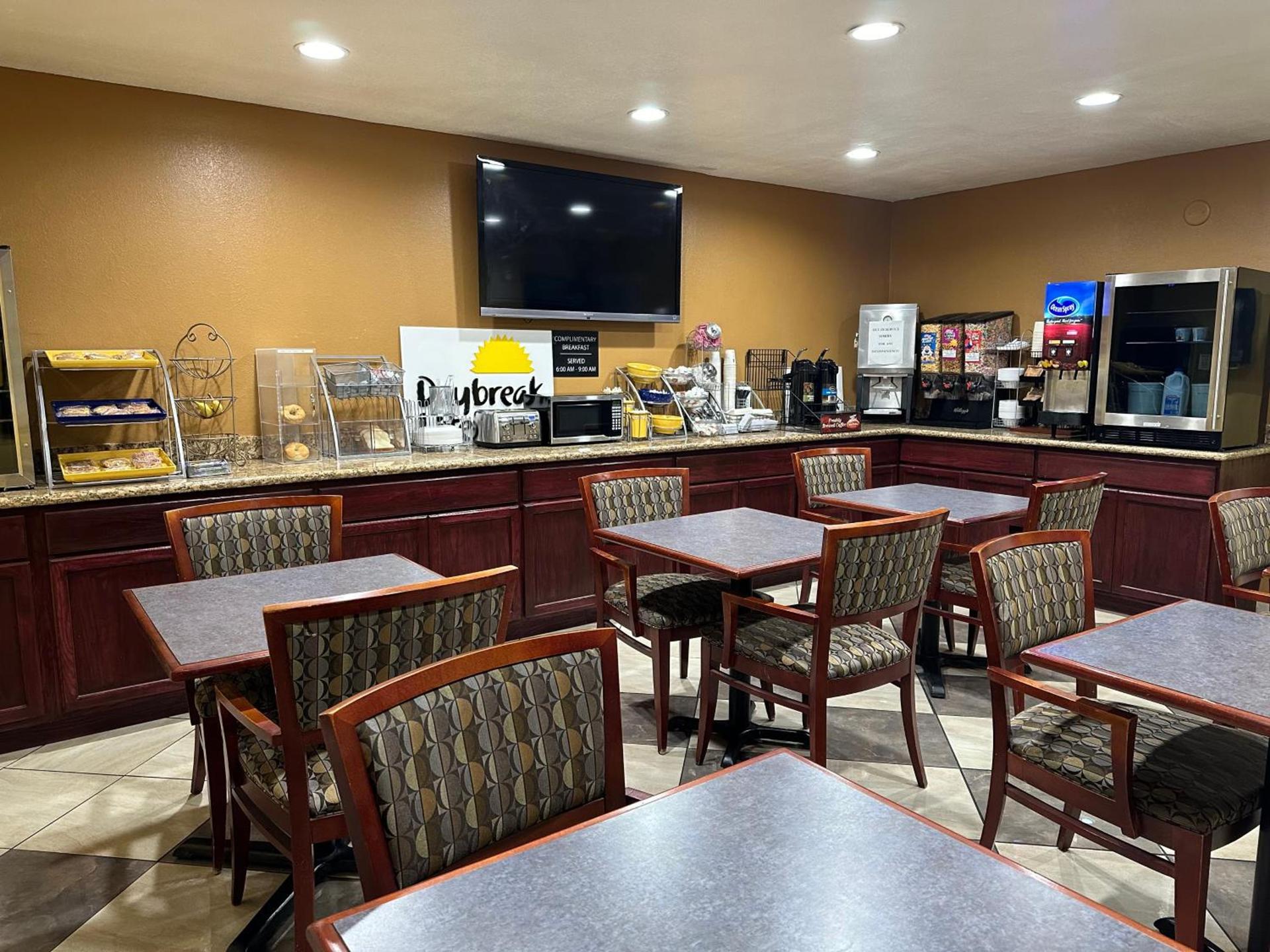 Days Inn by Wyndham Medford photo 14