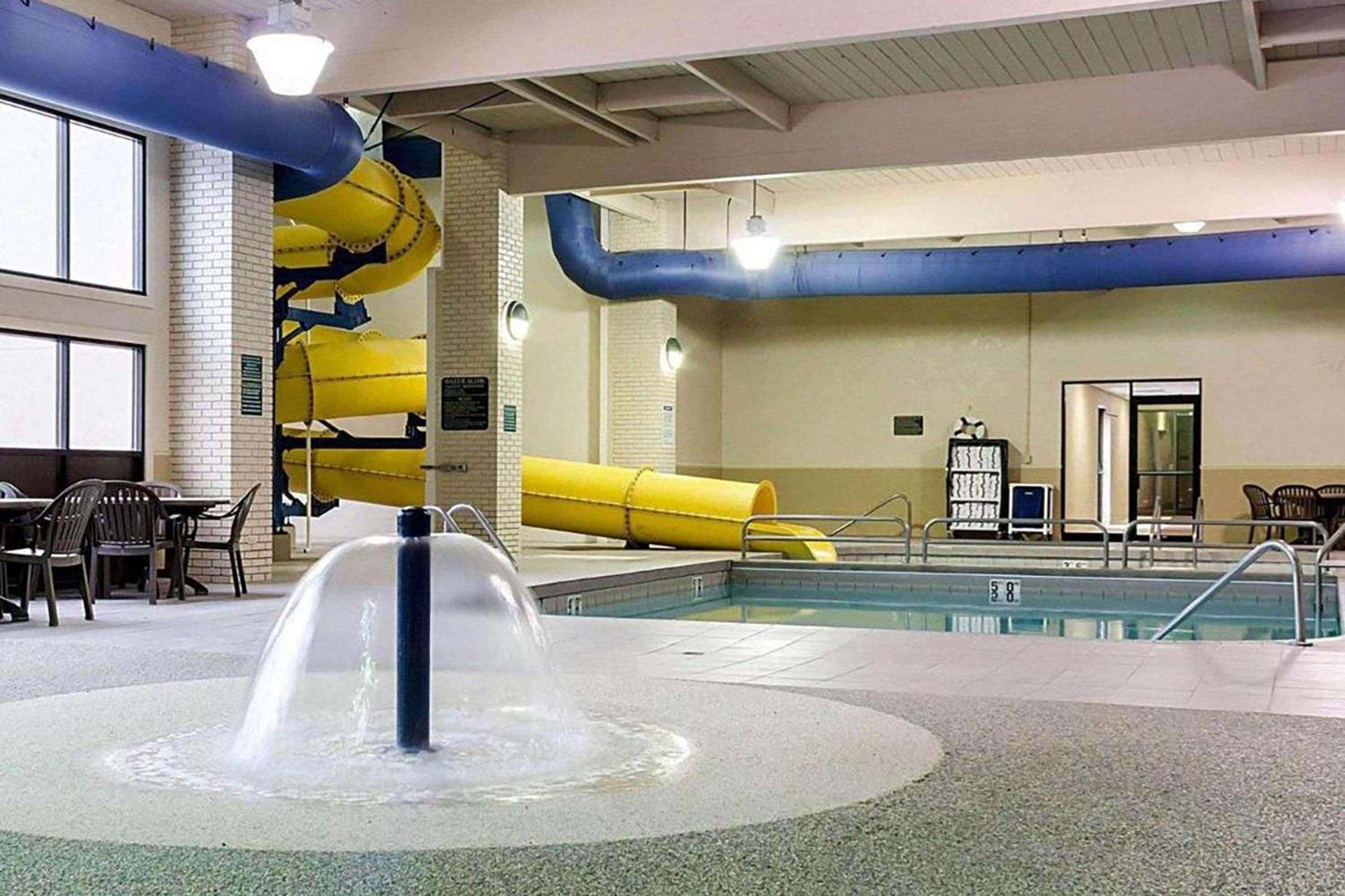 Baymont by Wyndham Jamestown Conference Center & Water Park photo 5