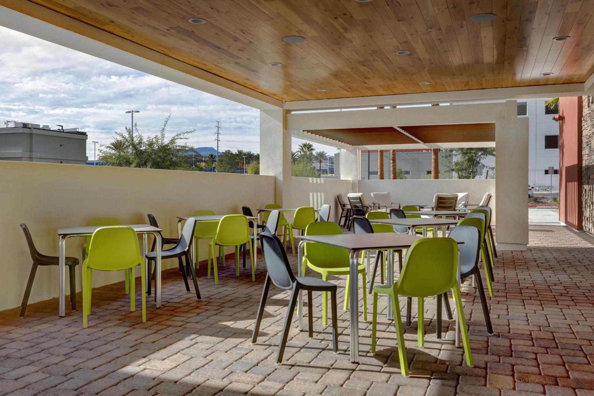 Home2 Suites By Hilton Las Vegas Southwest I-215 Curve photo 10