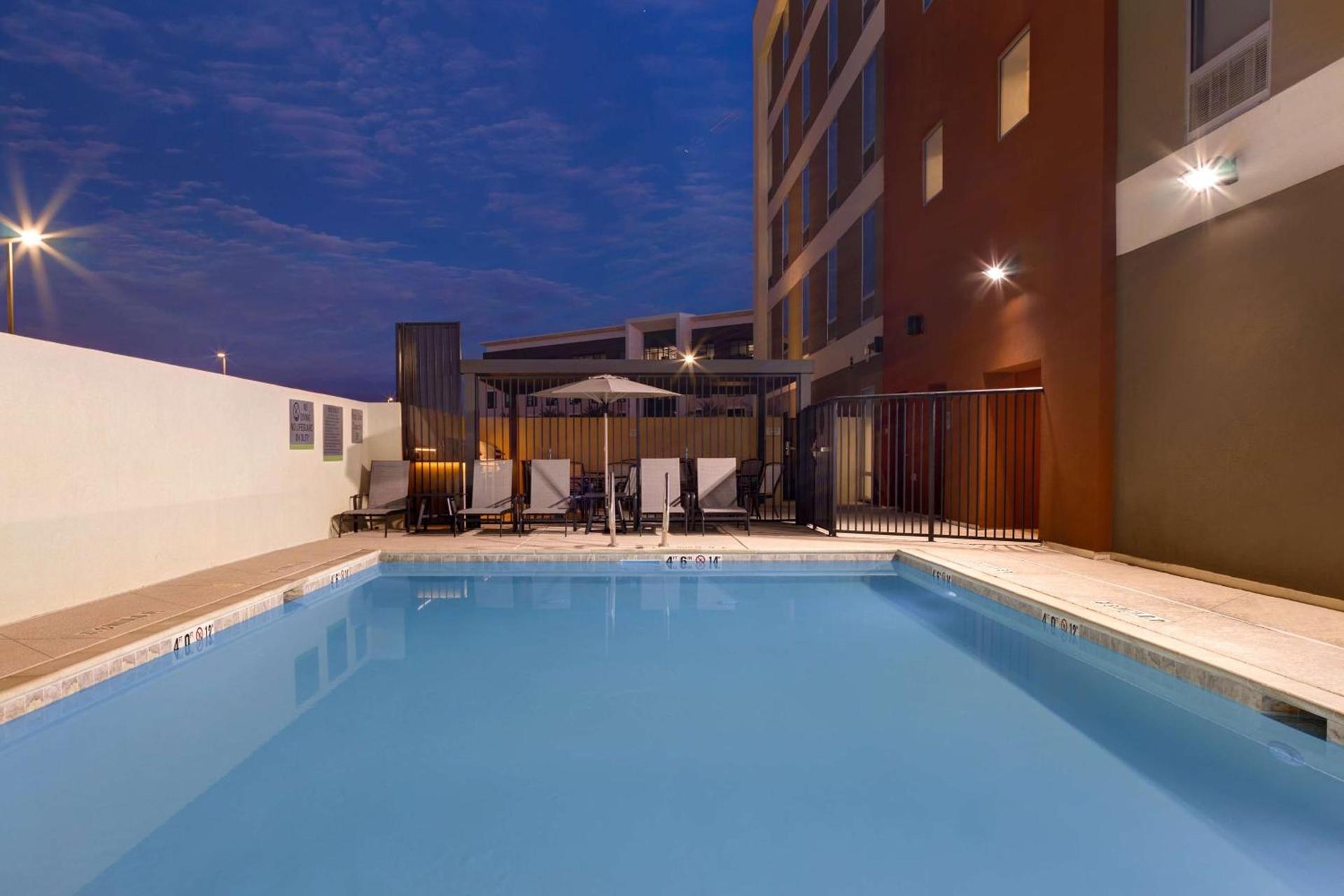 Home2 Suites By Hilton Las Vegas Southwest I-215 Curve photo 18