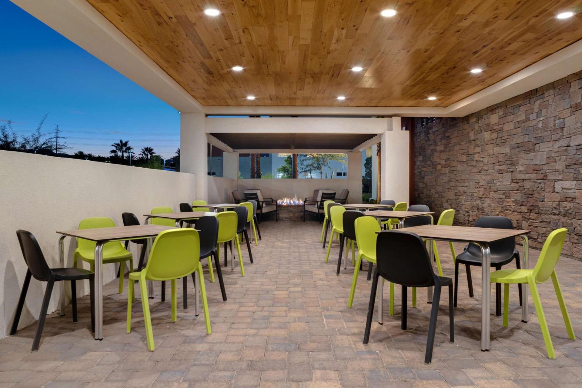 Home2 Suites By Hilton Las Vegas Southwest I-215 Curve photo 23