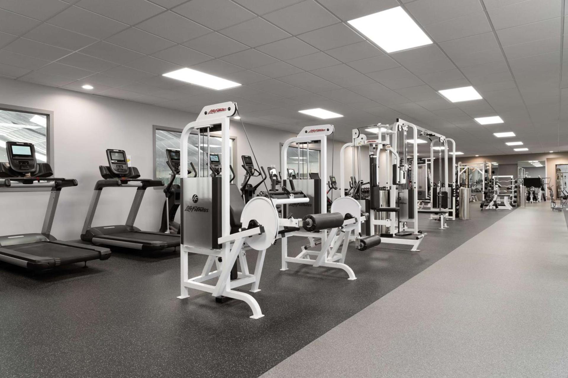 DoubleTree By Hilton Baltimore North Pikesville photo 18