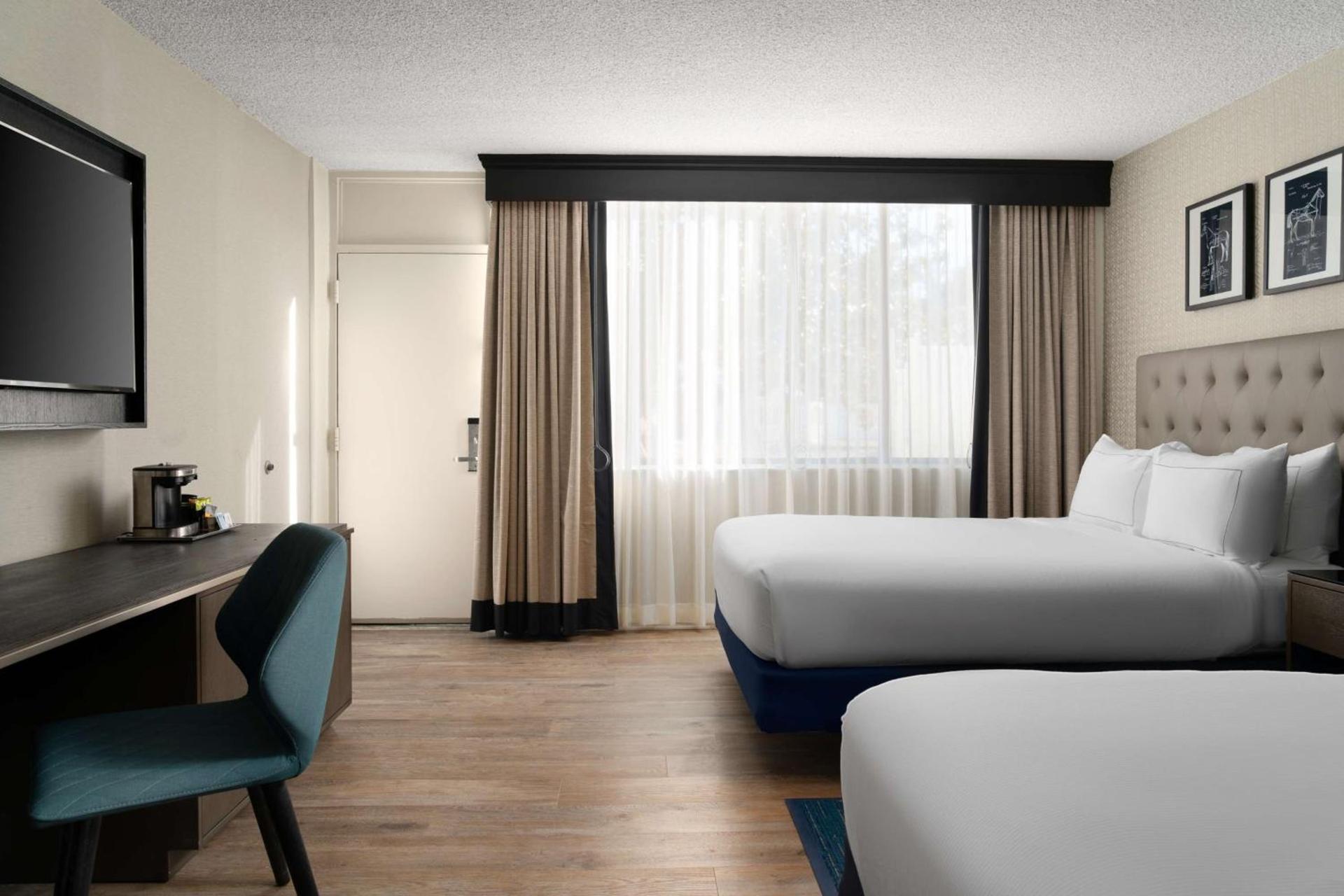 DoubleTree By Hilton Baltimore North Pikesville photo 26