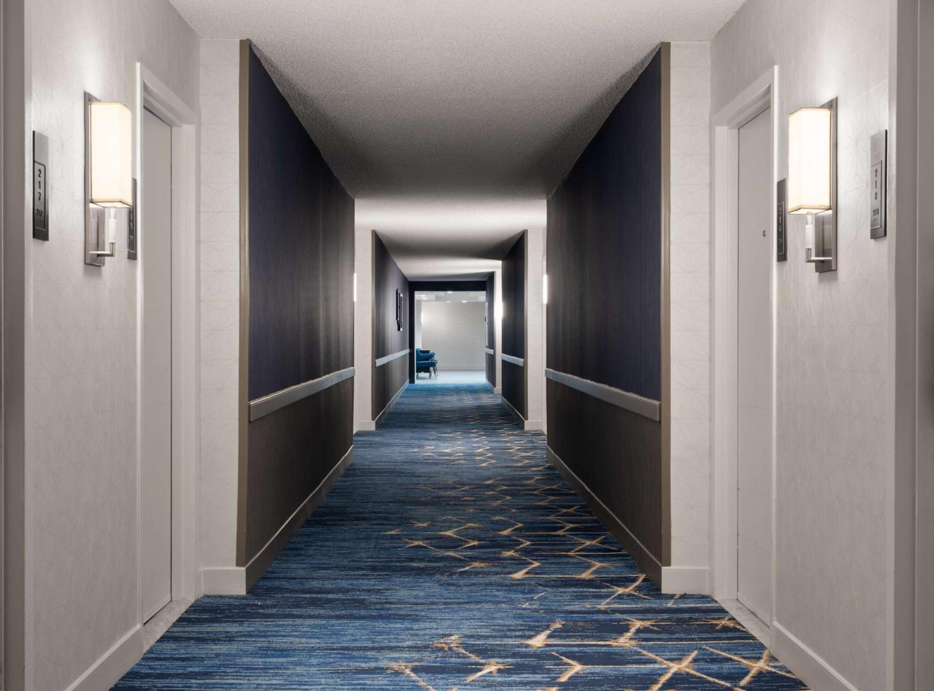 DoubleTree By Hilton Baltimore North Pikesville photo 53