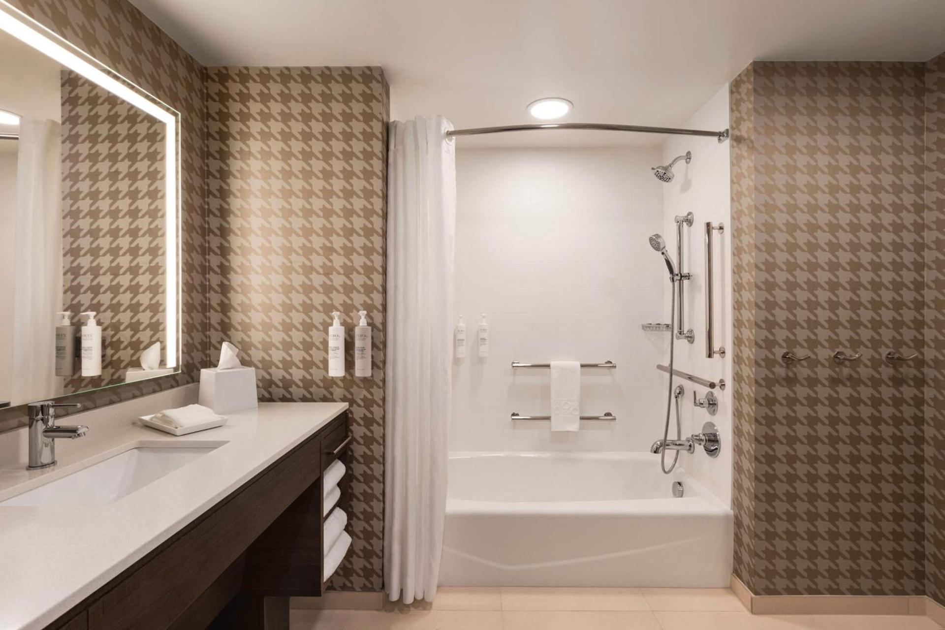 Home2 Suites By Hilton Cheyenne photo 4
