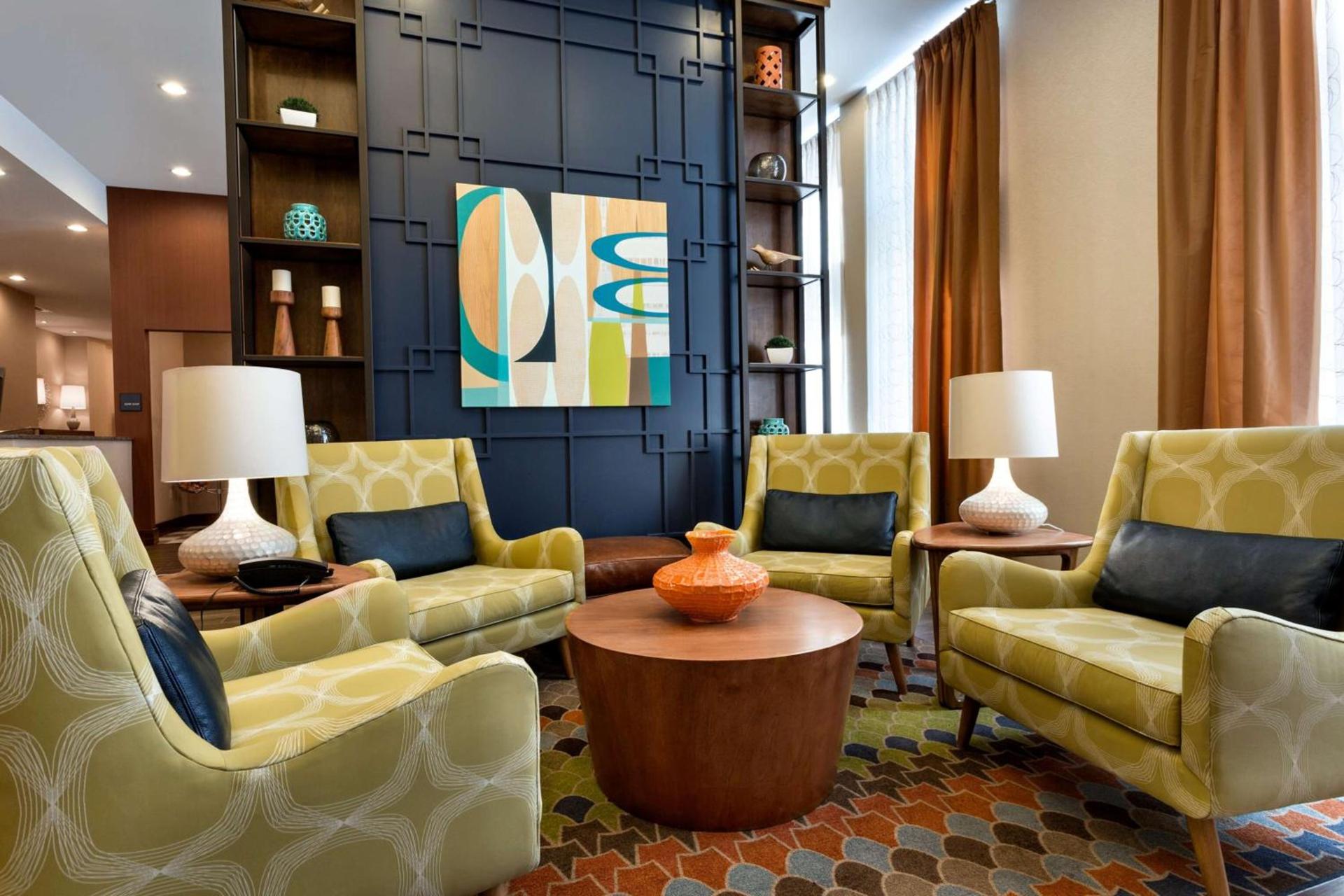Hampton Inn and Suites Clayton/St. Louis-Galleria Area photo 5