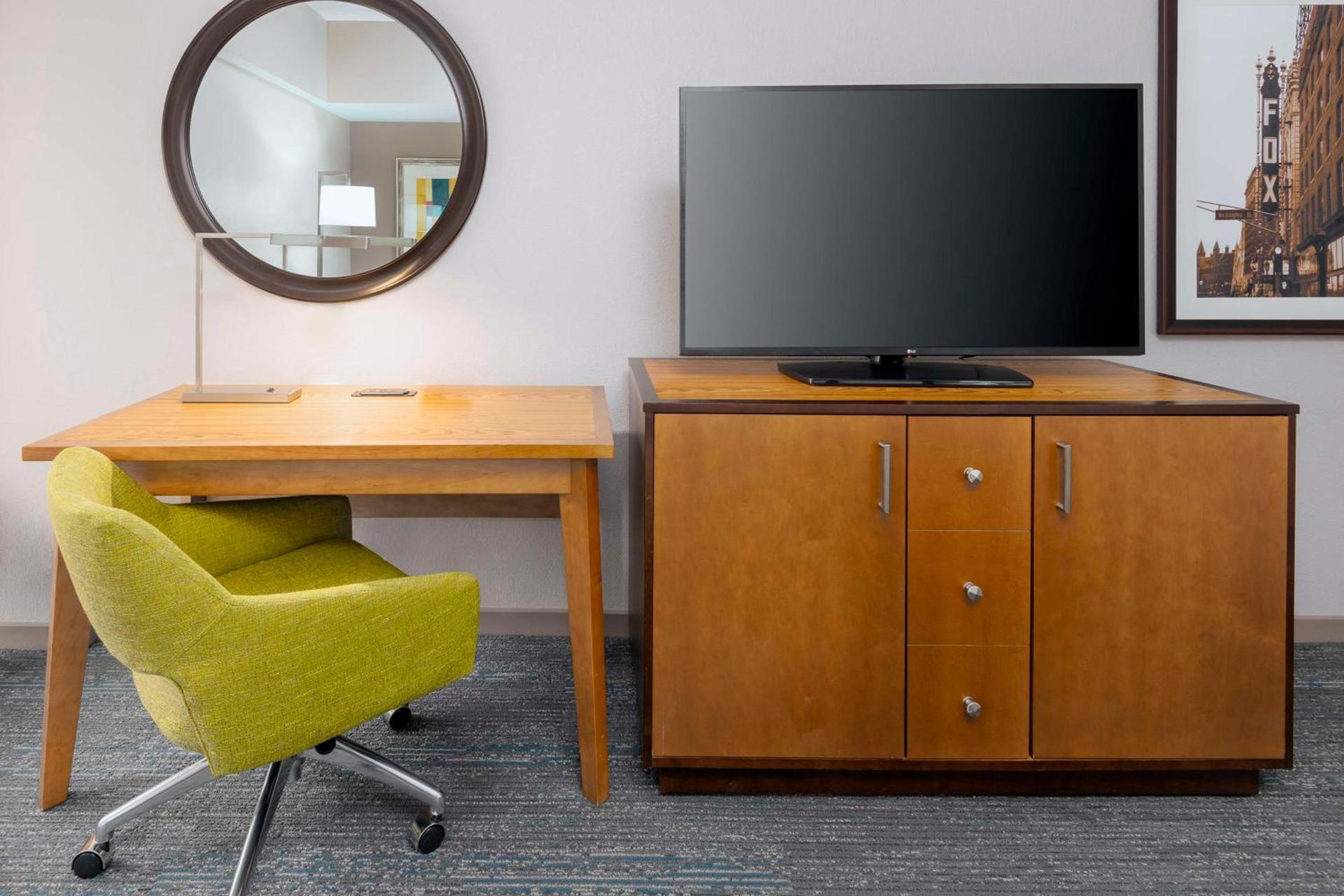 Hampton Inn and Suites Clayton/St. Louis-Galleria Area photo 44
