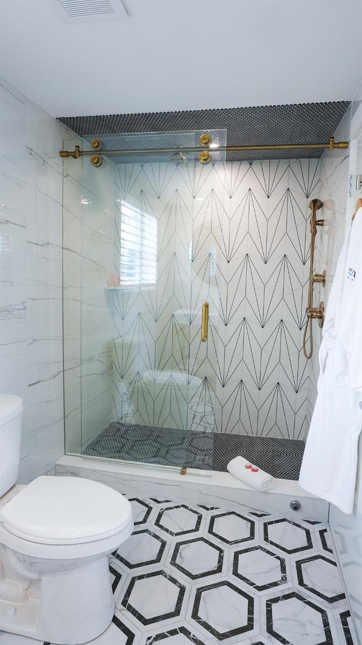 Ivory Sands Beach Suites photo 40