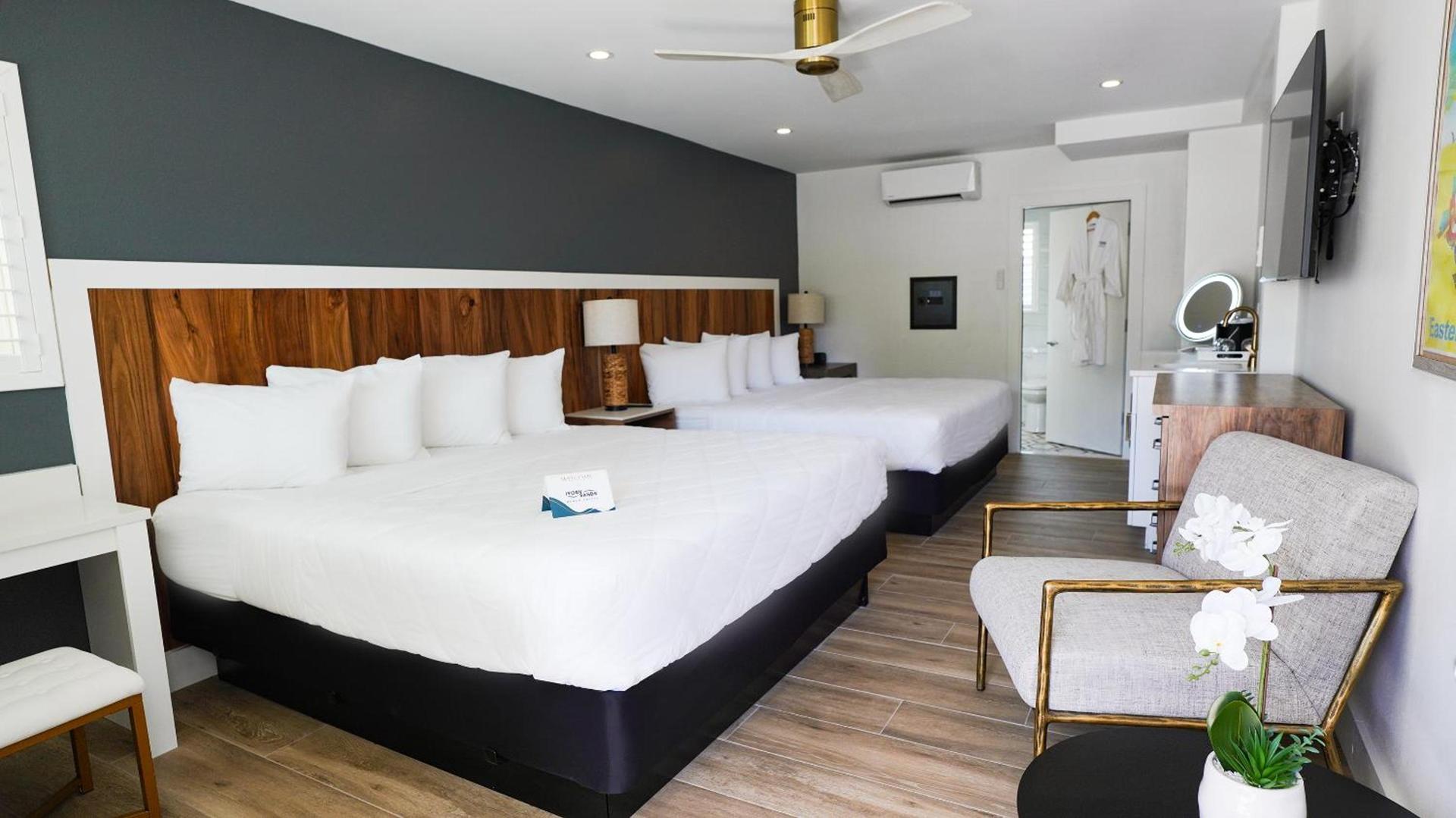 Ivory Sands Beach Suites photo 4