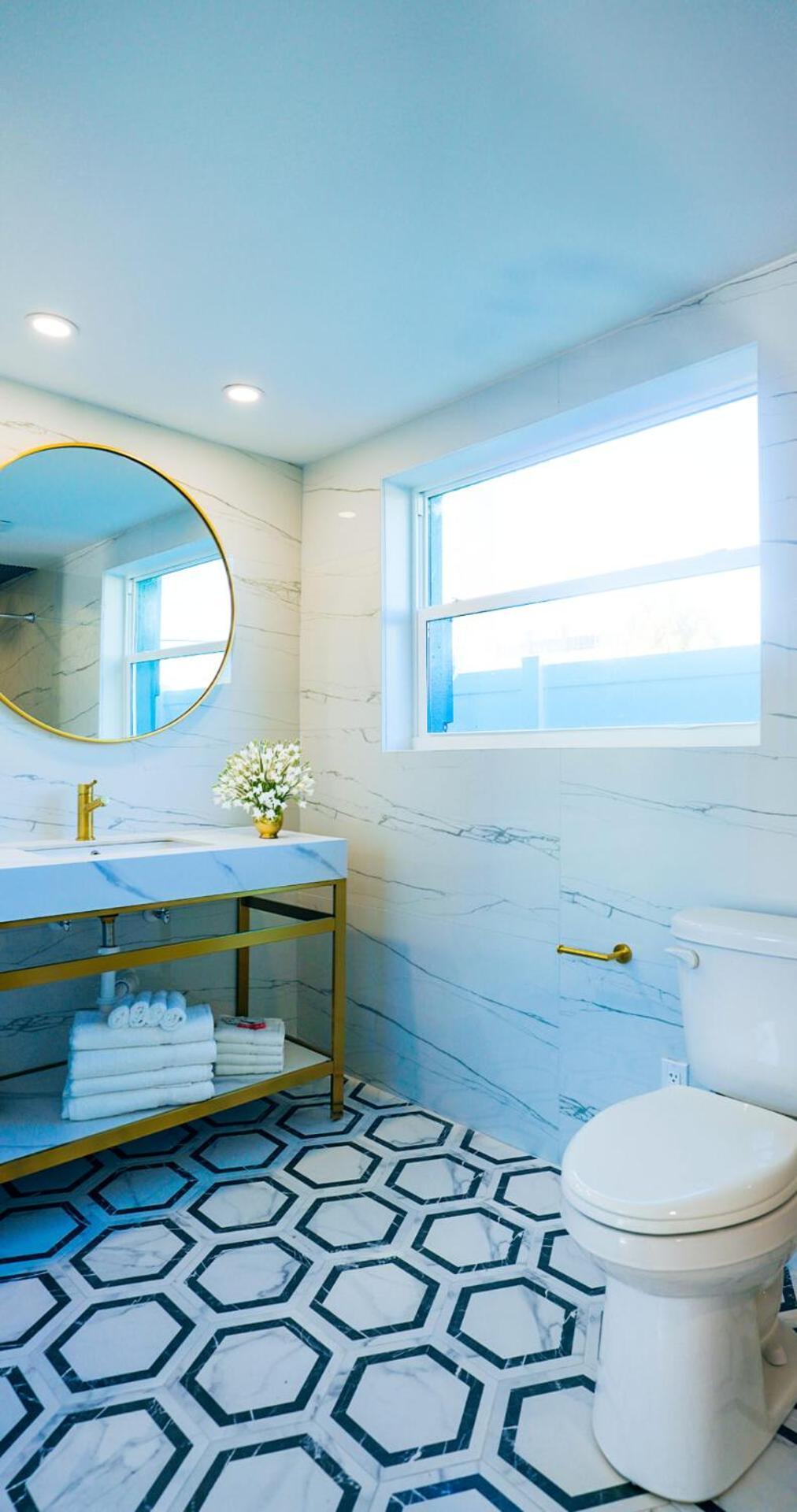 Ivory Sands Beach Suites photo 41