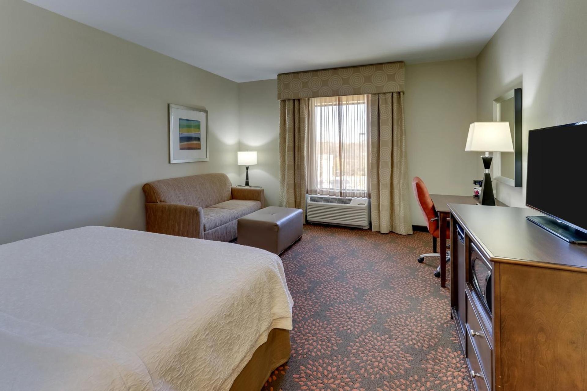 Hampton Inn & Suites - Hartsville, SC photo 42