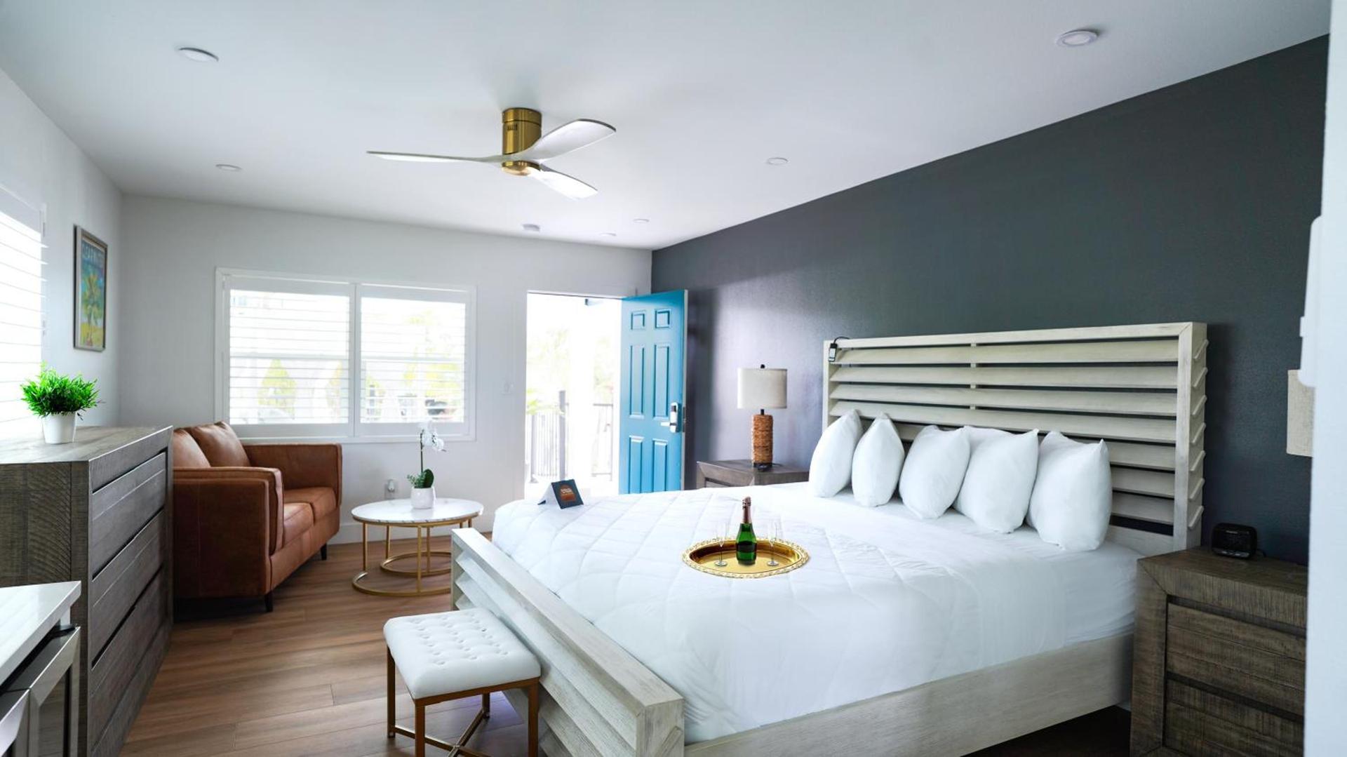 Ivory Sands Beach Suites photo 8