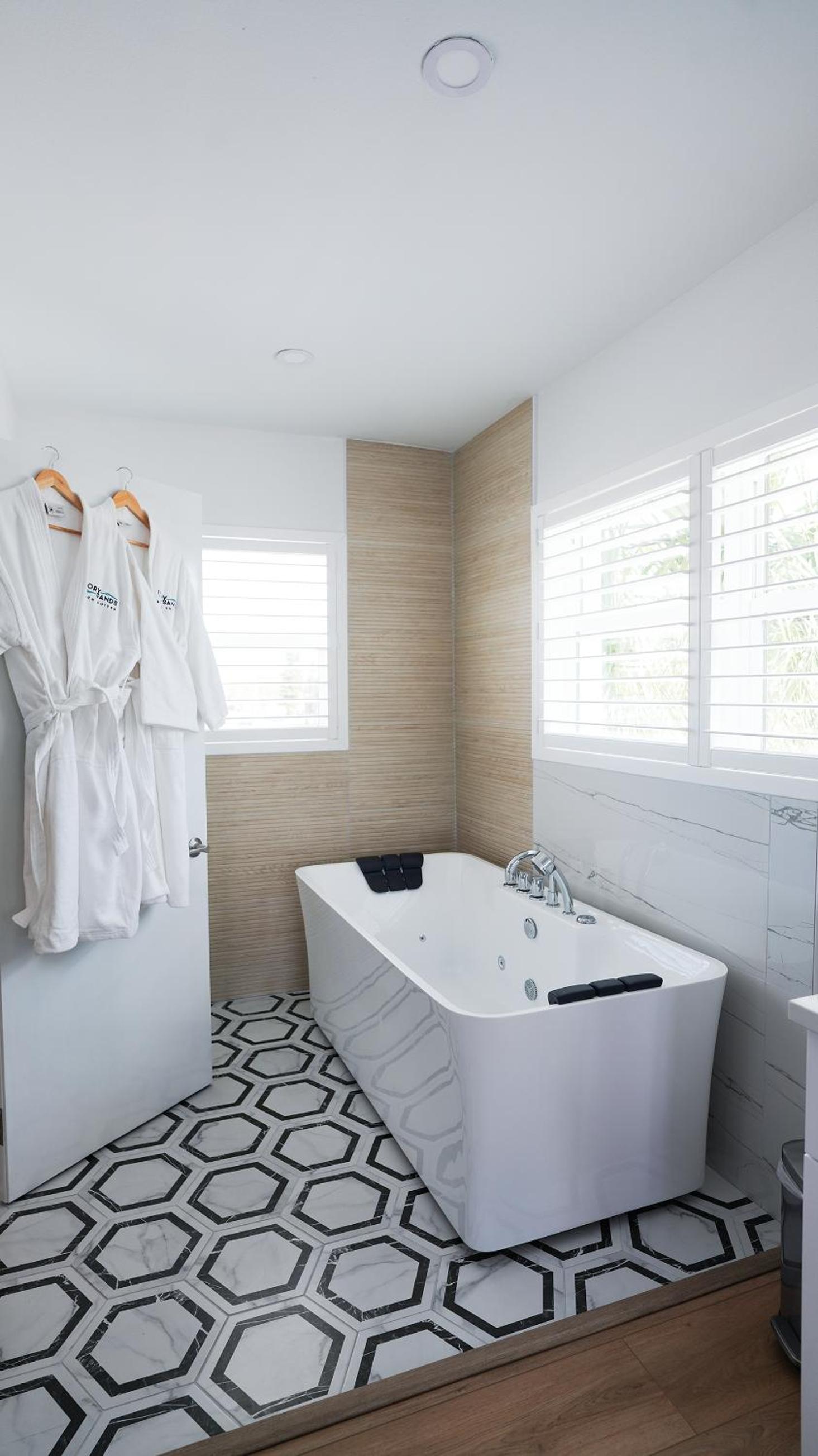 Ivory Sands Beach Suites photo 43