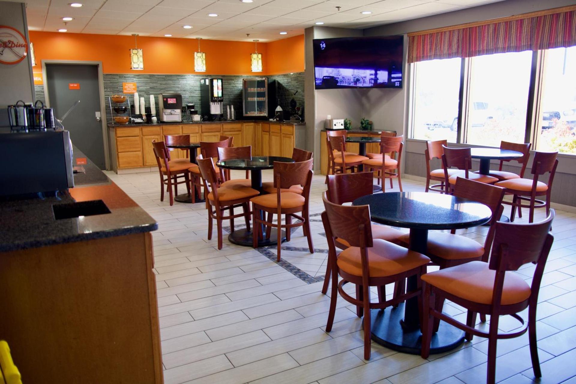 Howard Johnson by Wyndham Lexington photo 2