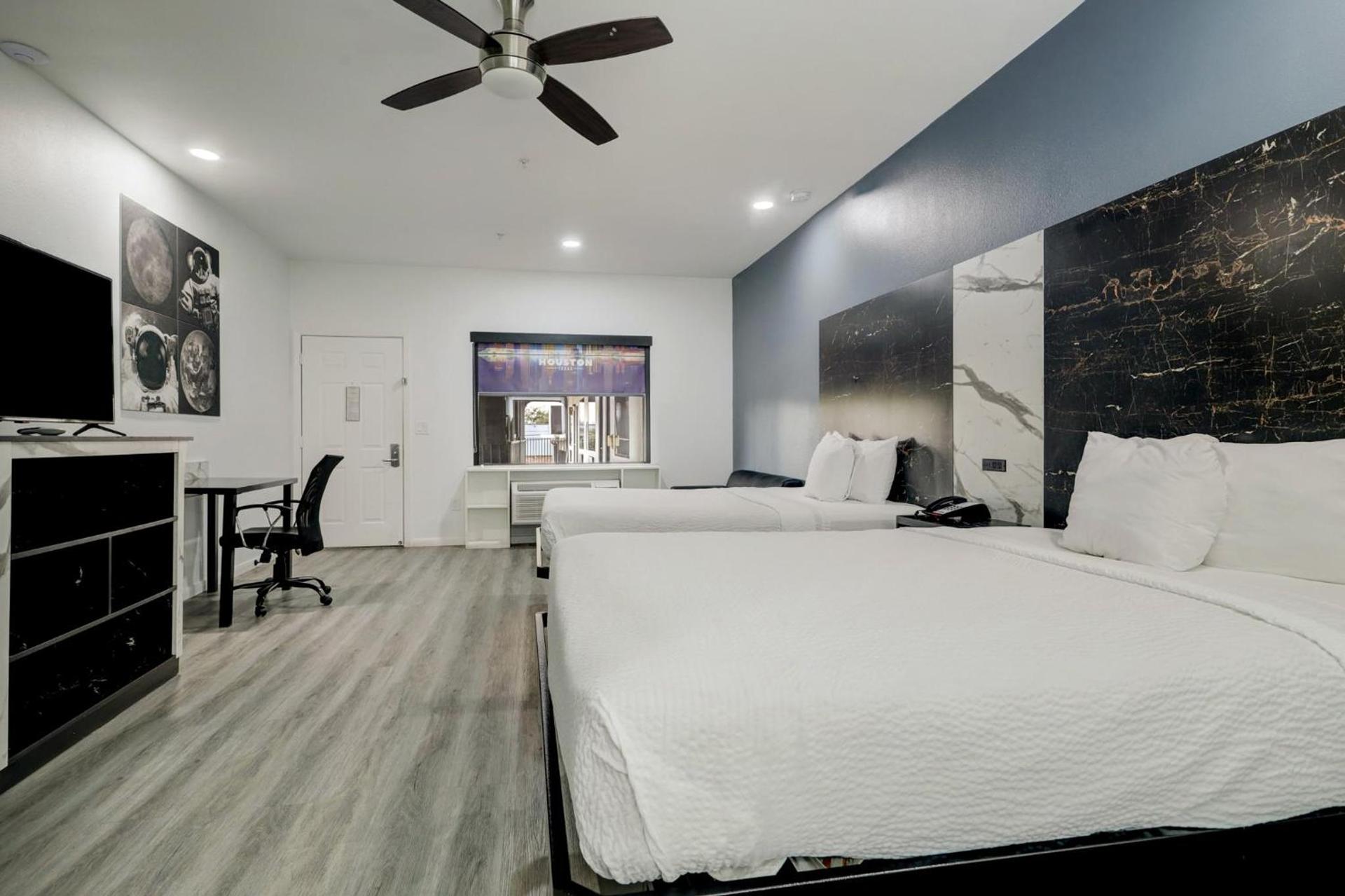 Grand Villa Inn Galleria photo 16