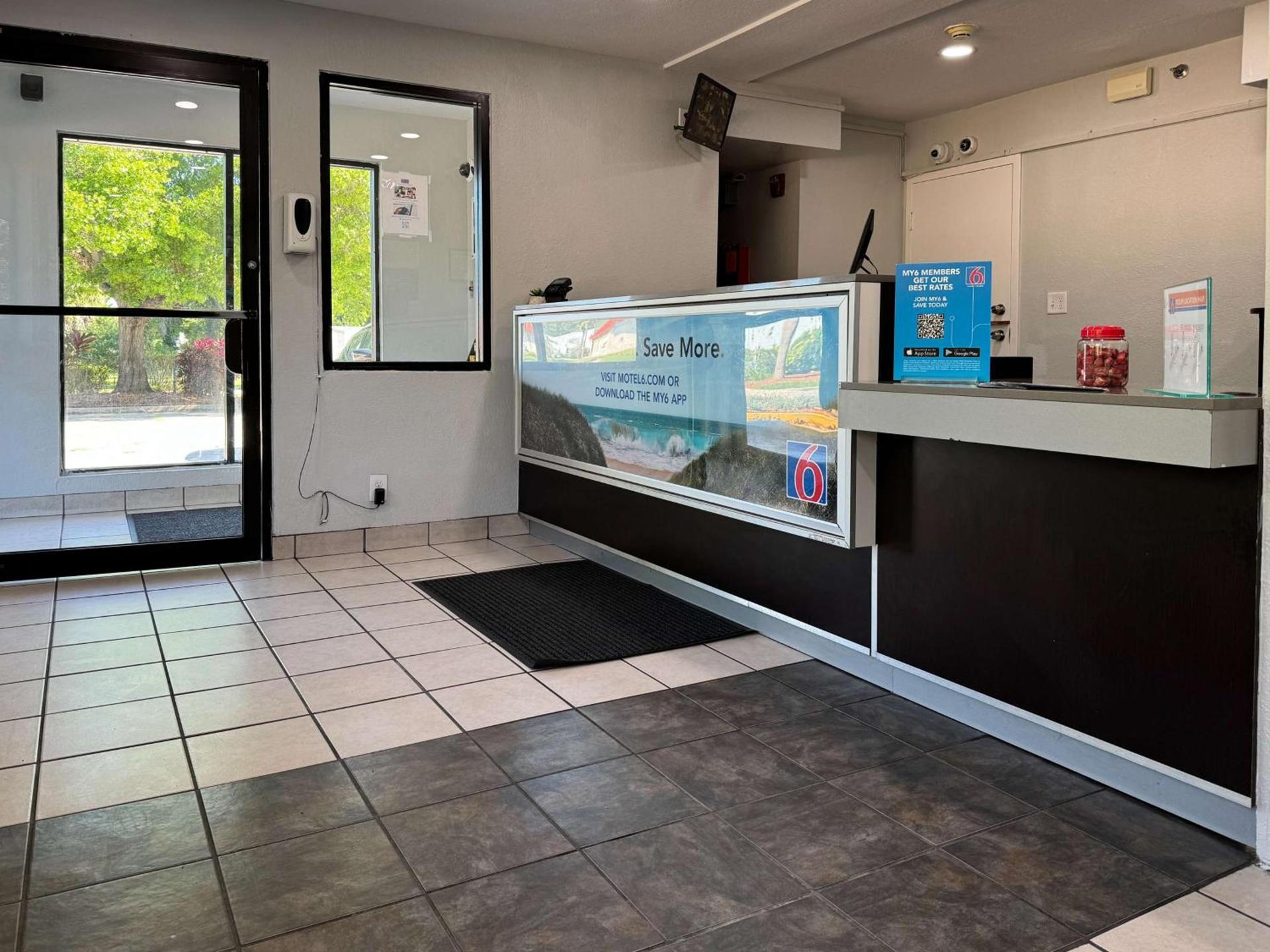 Motel 6-Bradenton, FL photo 14