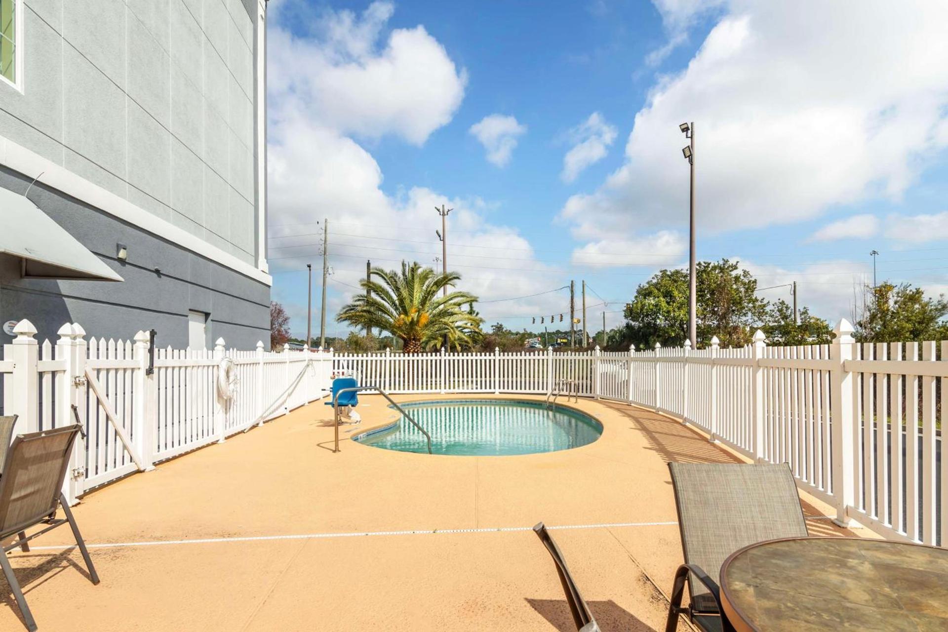 Best Western Plus Brunswick Inn & Suites photo 38