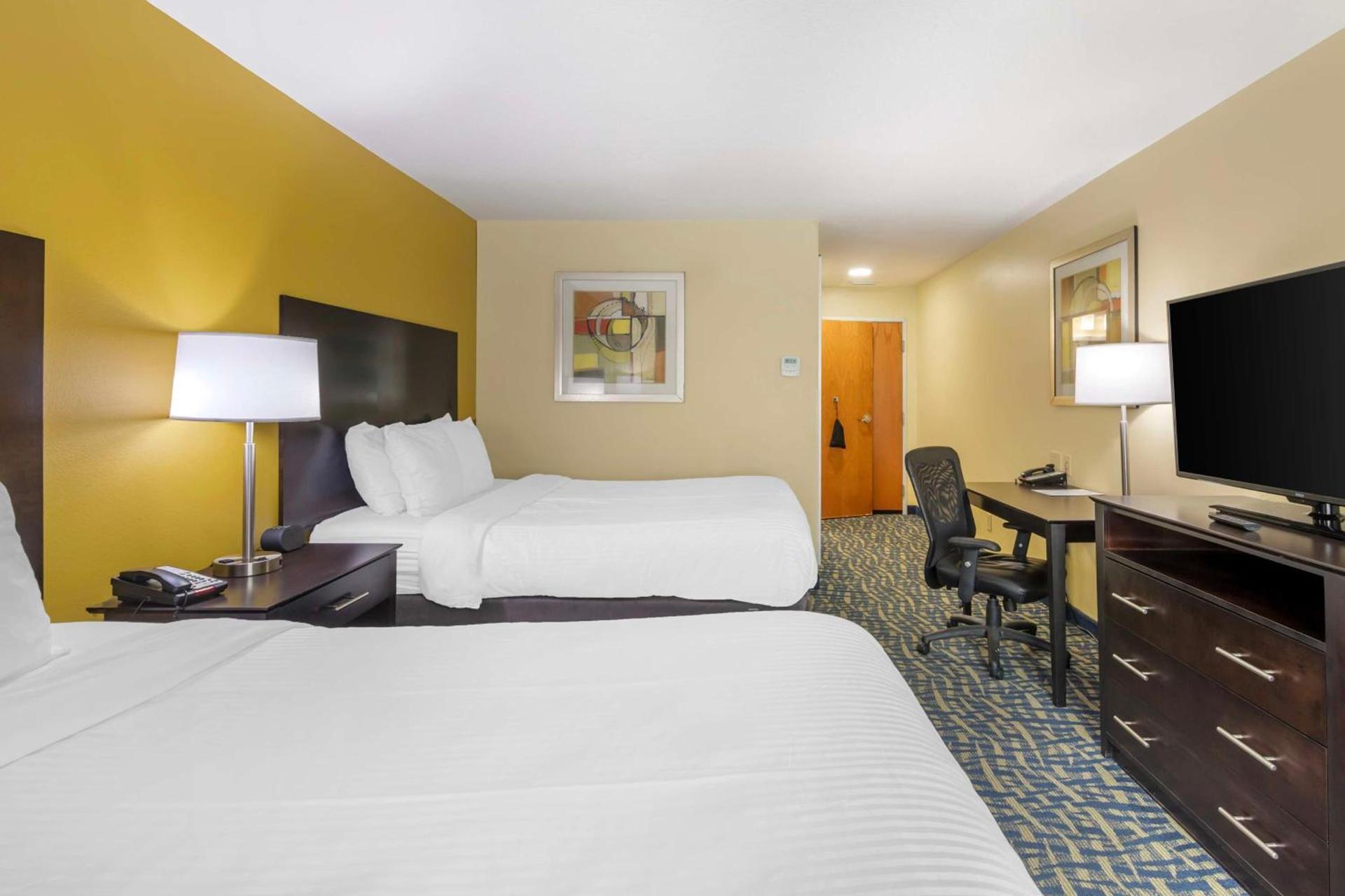 Best Western Plus Brunswick Inn & Suites photo 24