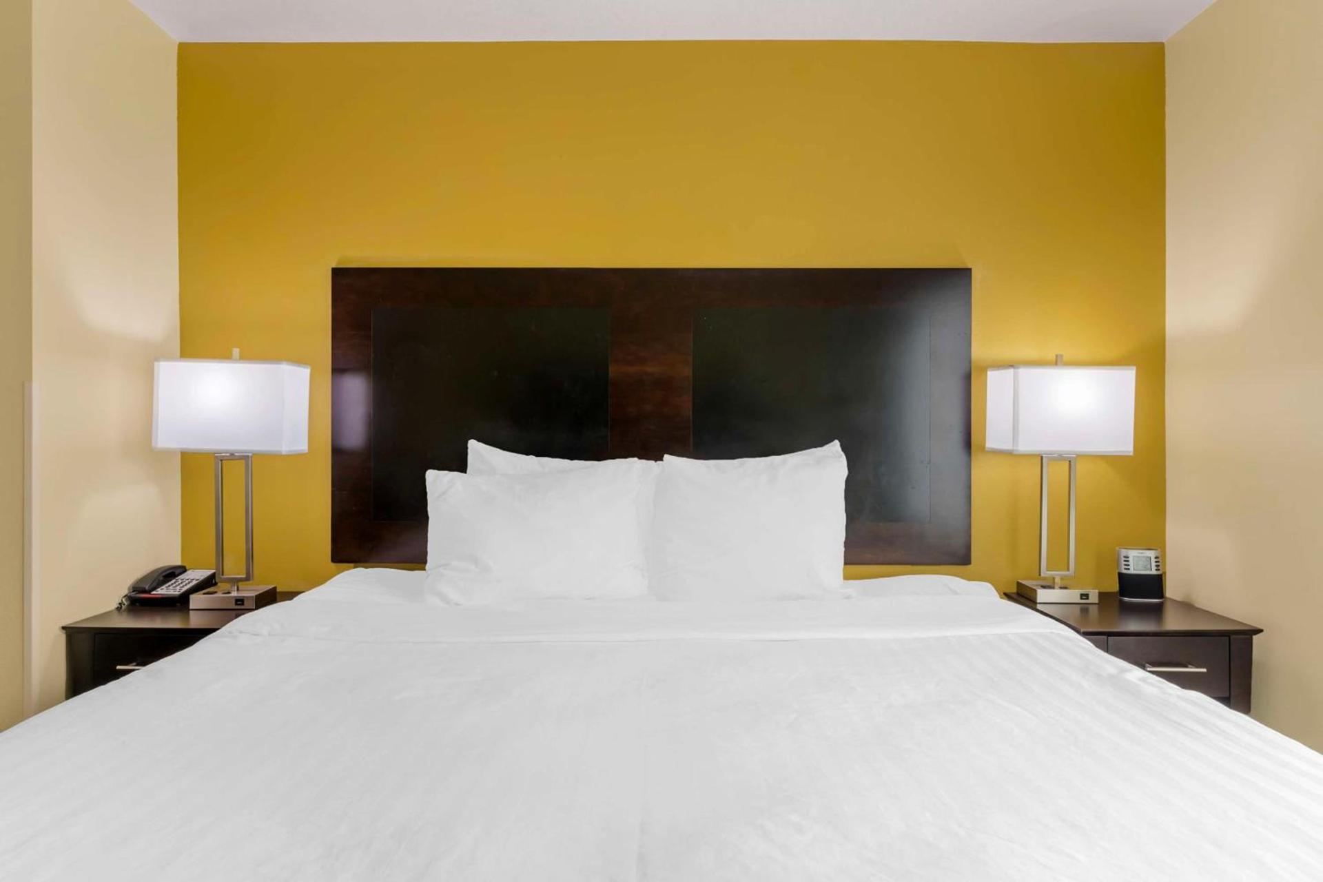 Best Western Plus Brunswick Inn & Suites photo 26