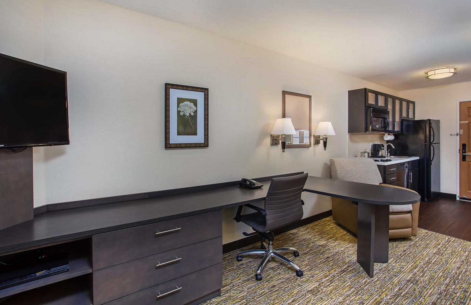 Candlewood Suites Bowling Green by IHG photo 6