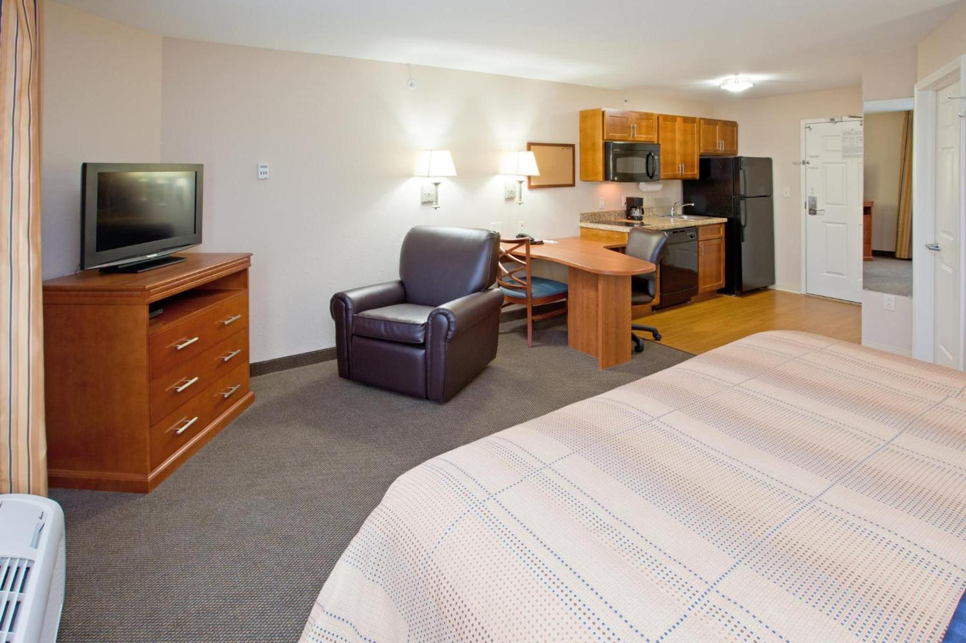 Candlewood Suites Indianapolis East by IHG photo 32