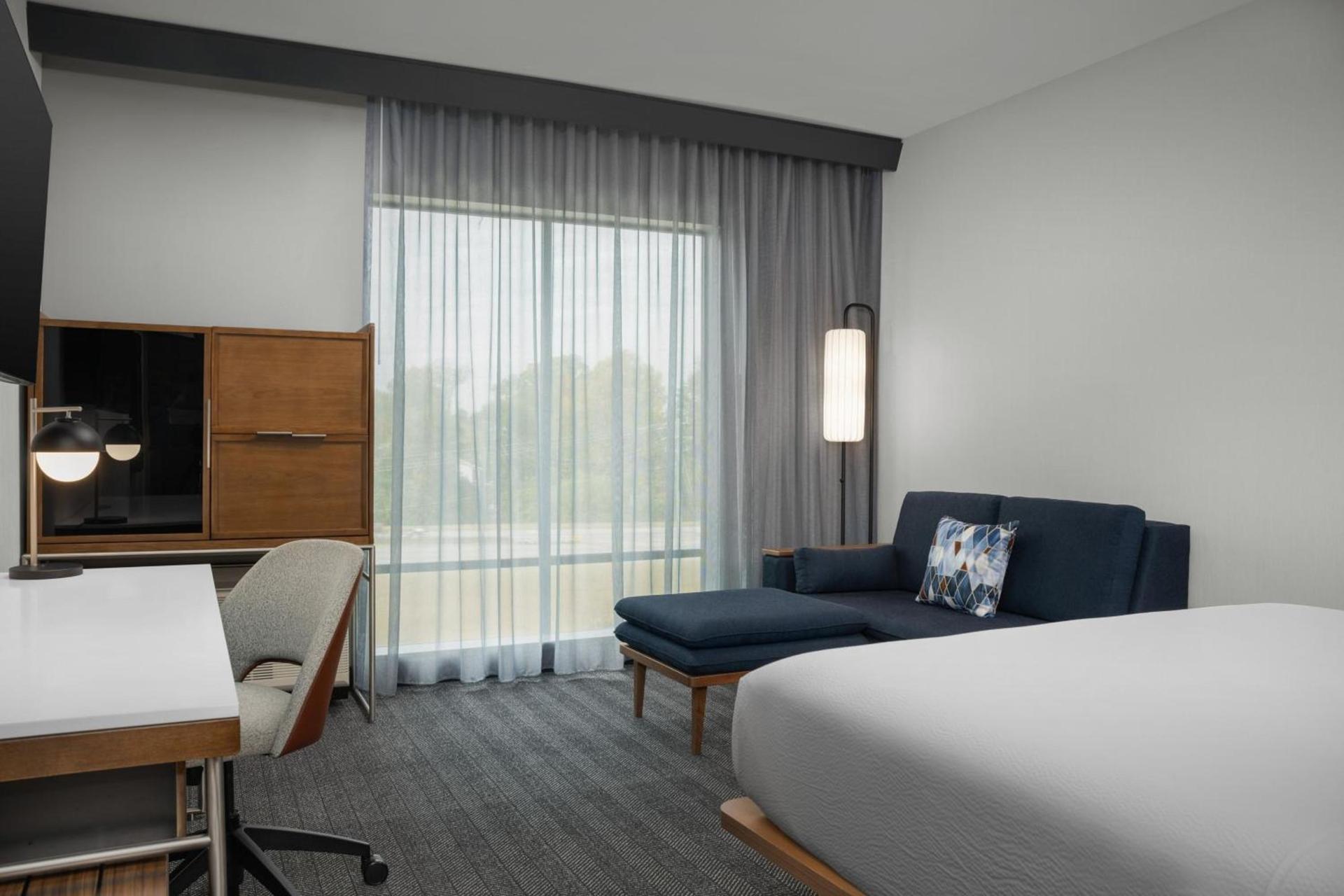 Courtyard by Marriott Northport University of Alabama photo 10