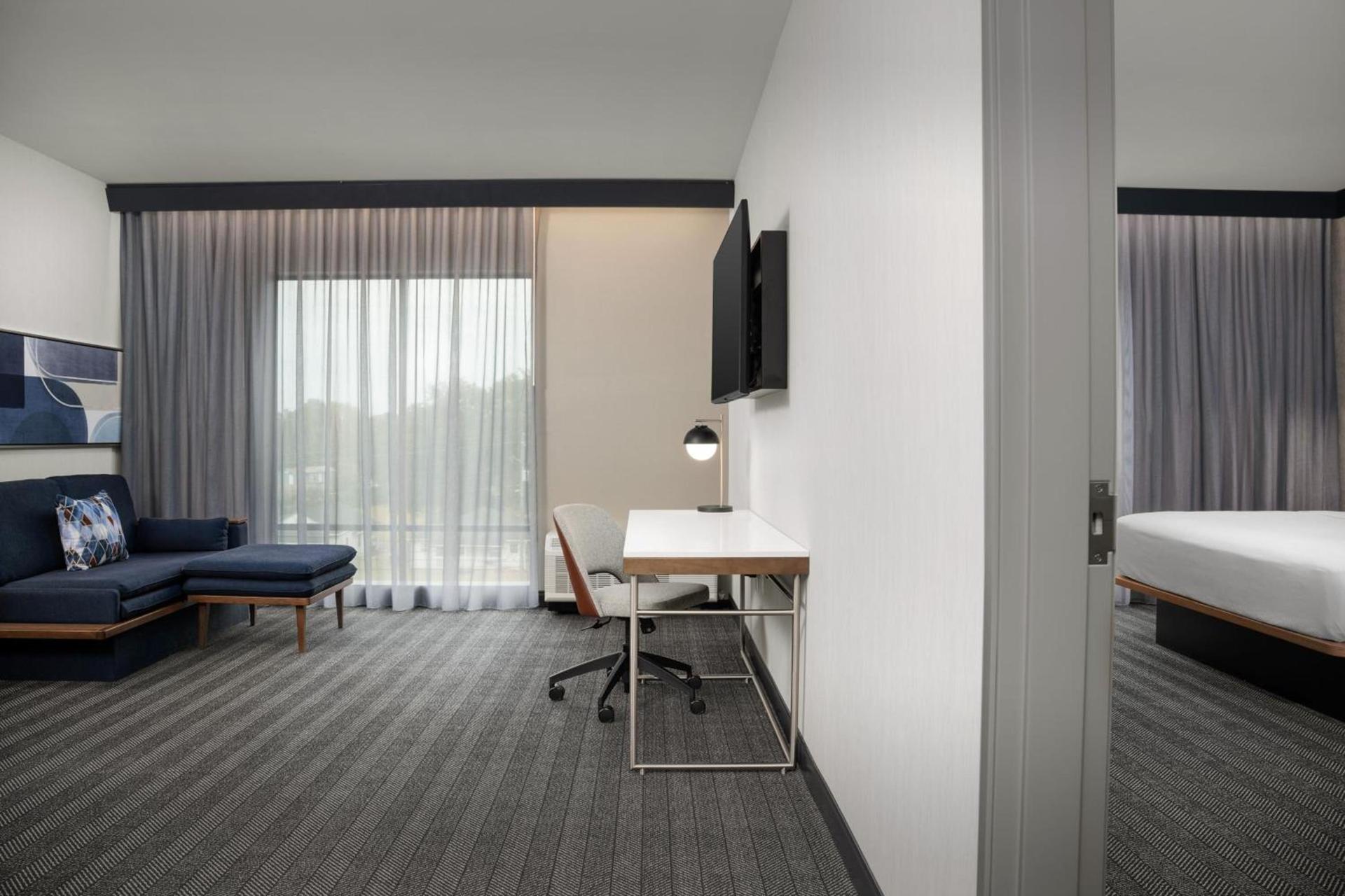 Courtyard by Marriott Northport University of Alabama photo 14